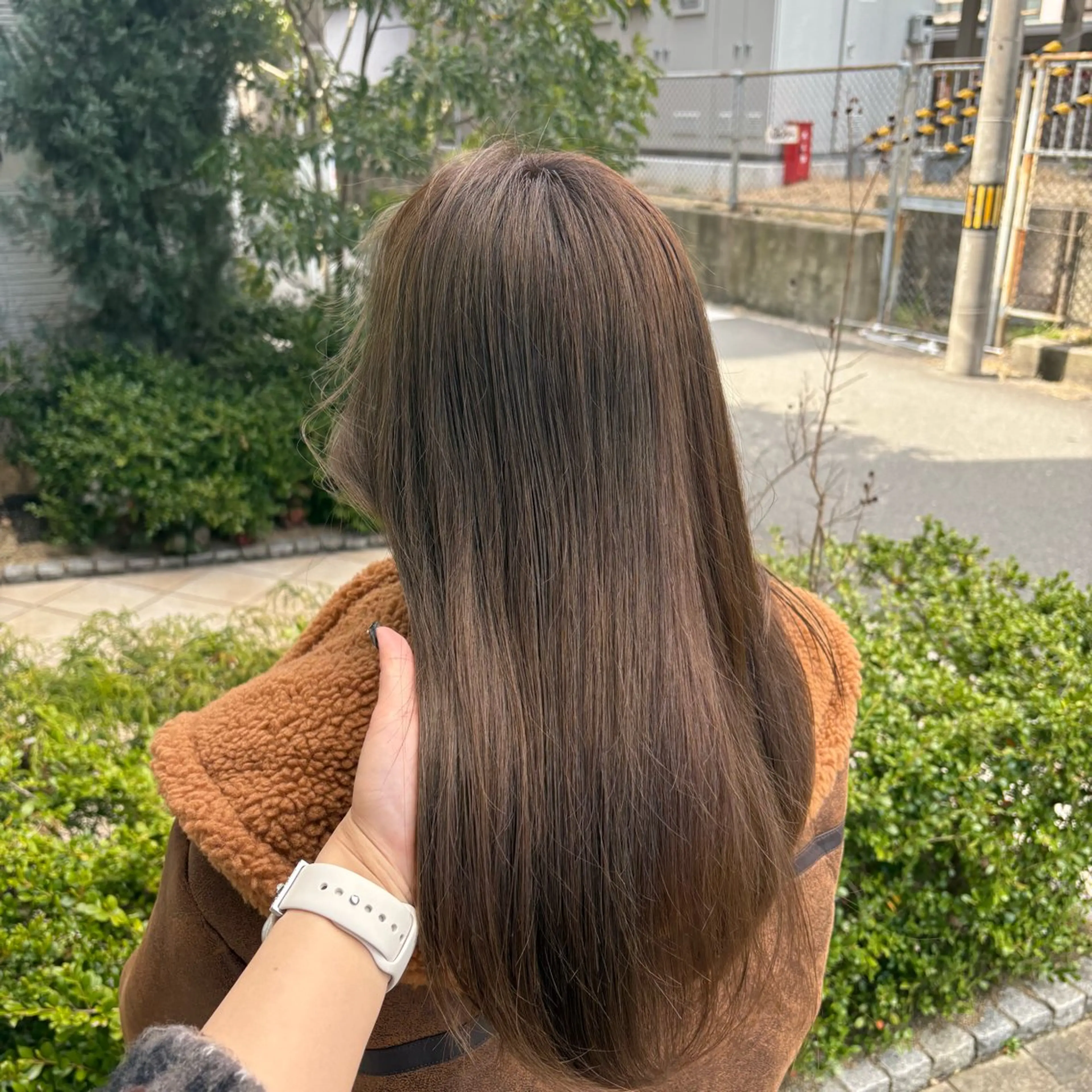 カラー ヘアカラー トリートメント しおり🍬 KOKORO🤍のヘアスタイル