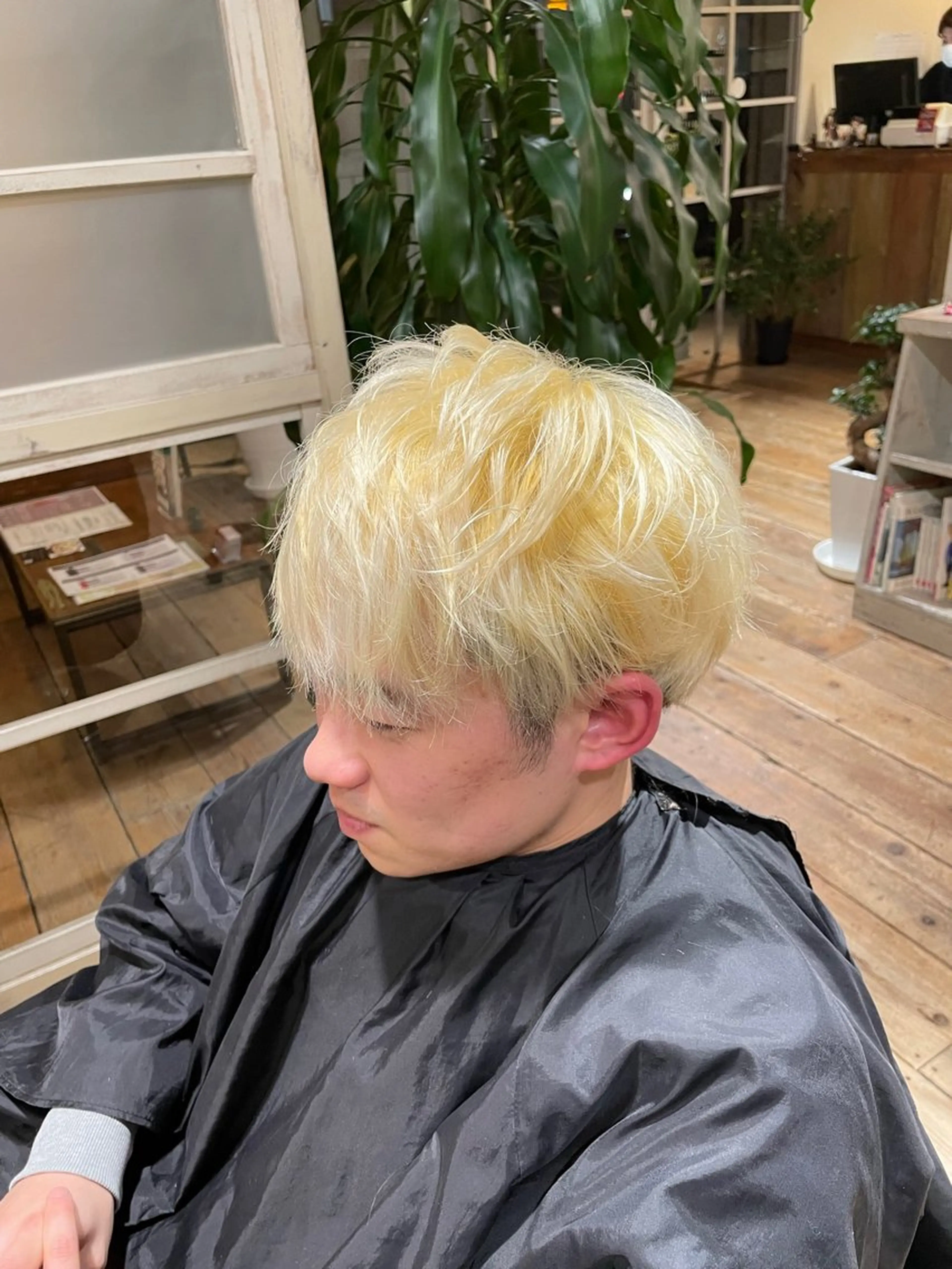 メンズ メンズブリーチ メンズハイトーン カット ヘアカラー KOUSUKE /レイヤーカットのヘアスタイル