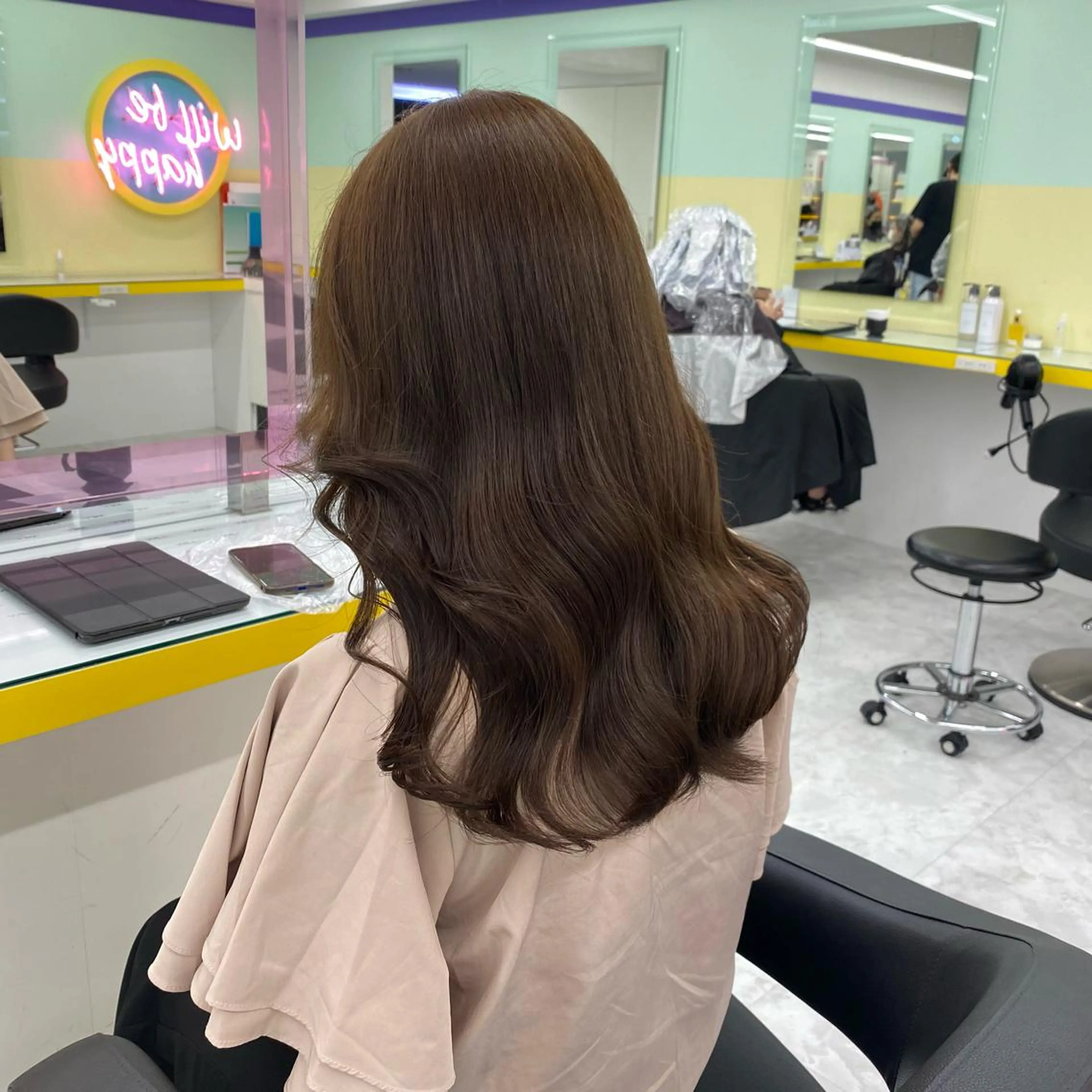 ロング カラー パーマ ヘアアレンジ メンズ キッズ ネイル マツエク・マツパ アイブロウ ベージュカラー ミルクティーベージュ 💖横浜ブリーチなし 💖MIHOのヘアスタイル