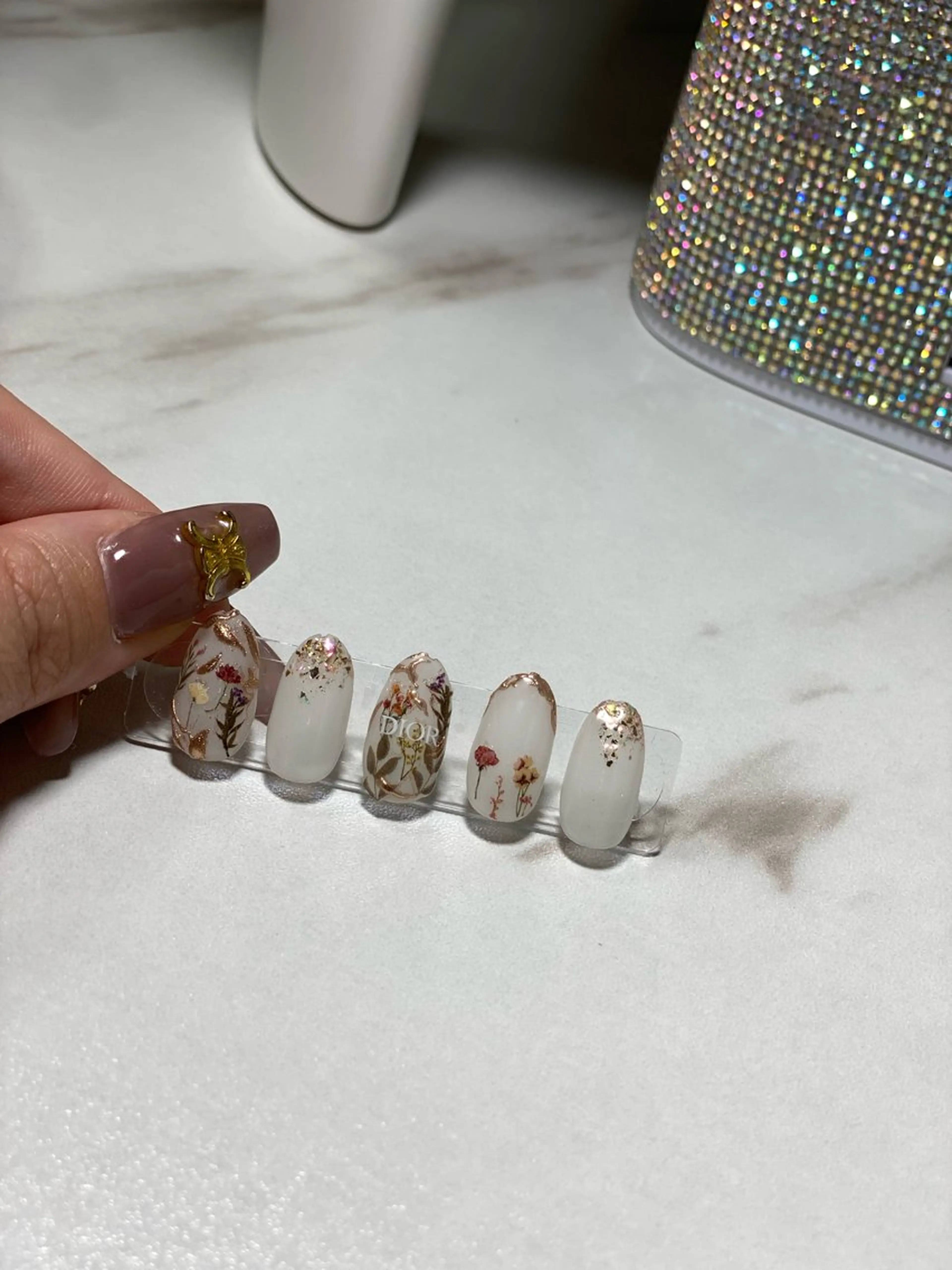 ネイル n o q r m. n a c h iのネイルデザイン