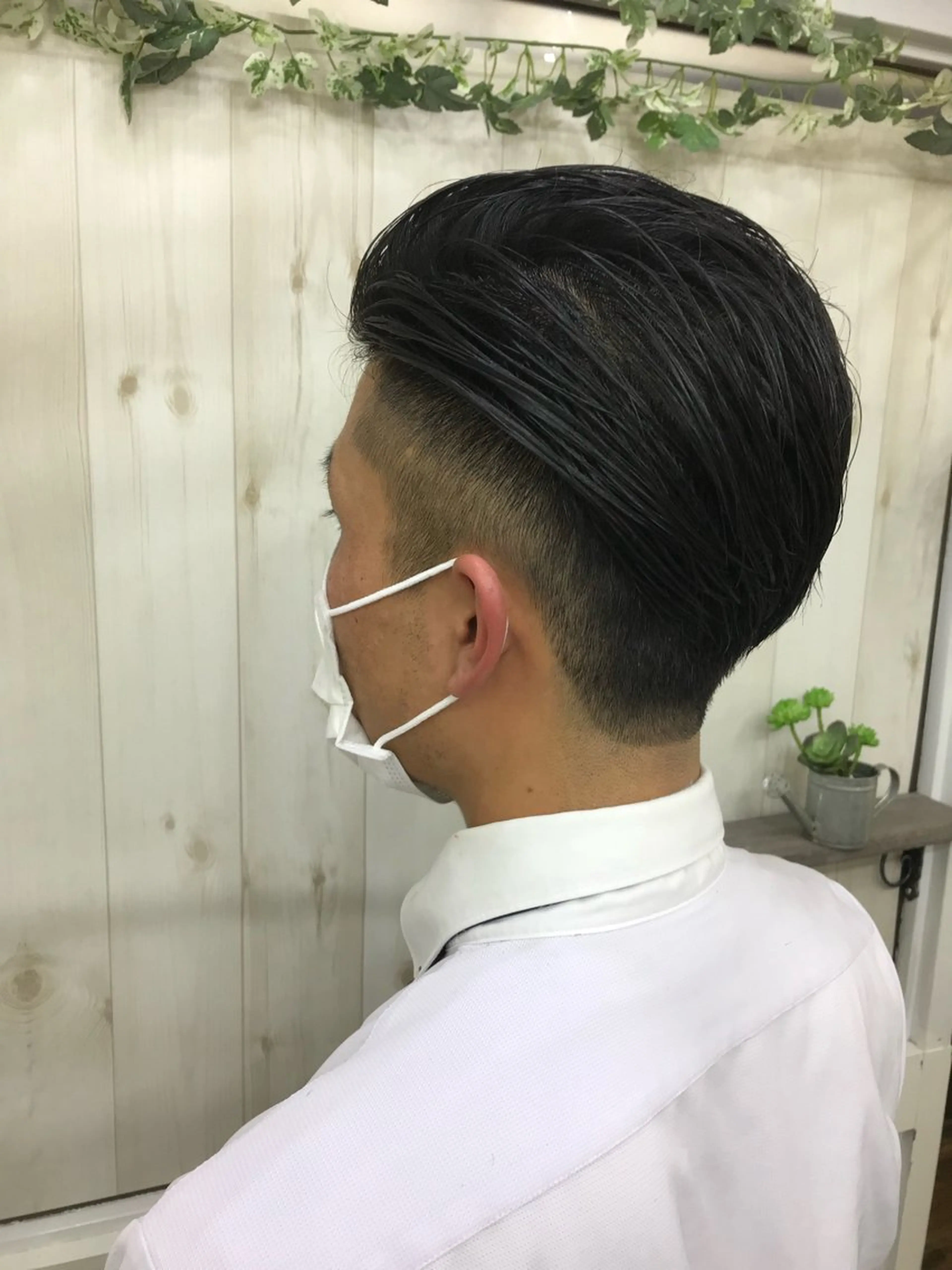 メンズ 🌱透明感カラー☘️ TOYO🌱のヘアスタイル