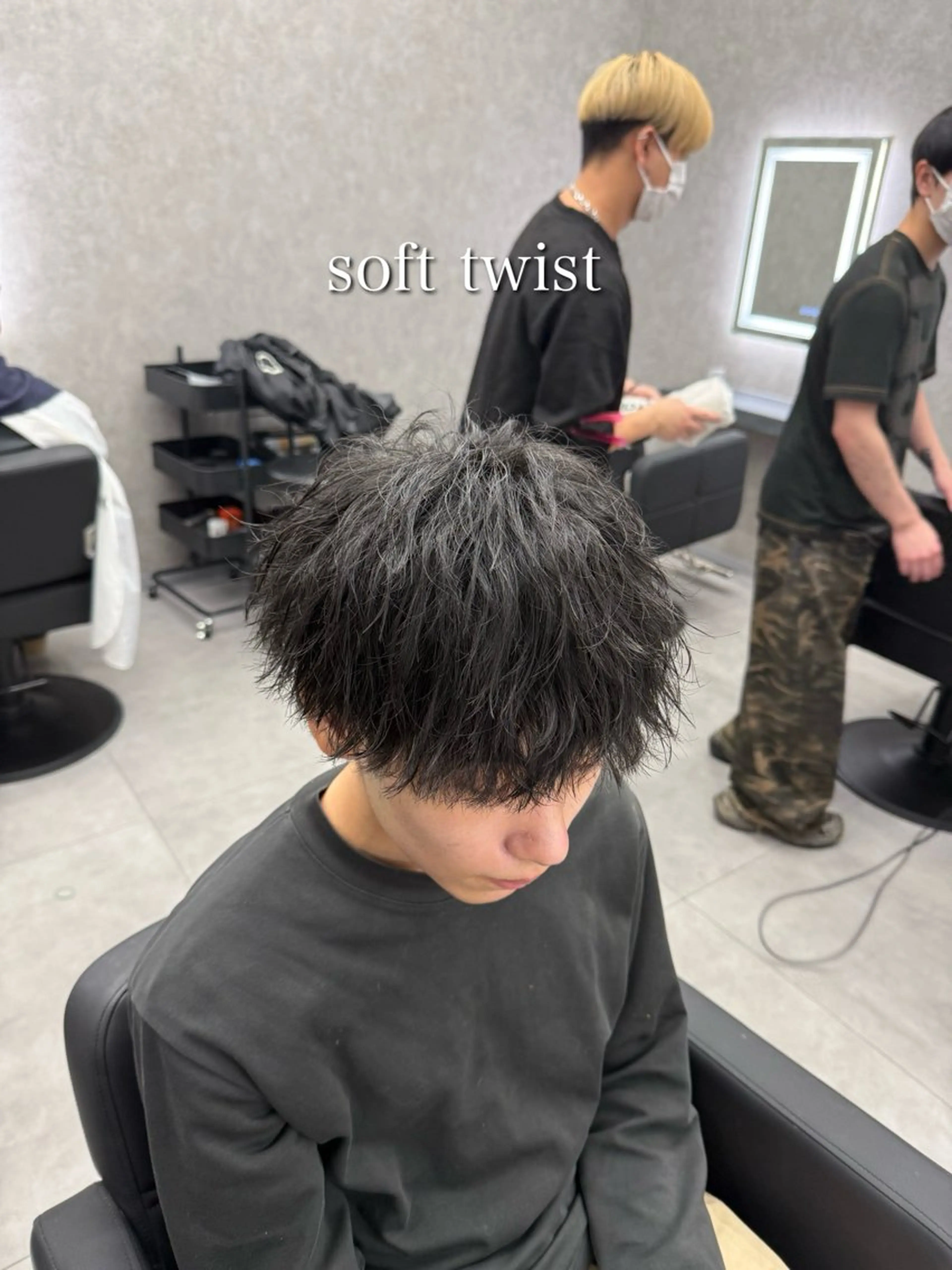 ショート カラー パーマ メンズ カット パーマ メンズ特化 👑YUTAのヘアスタイル