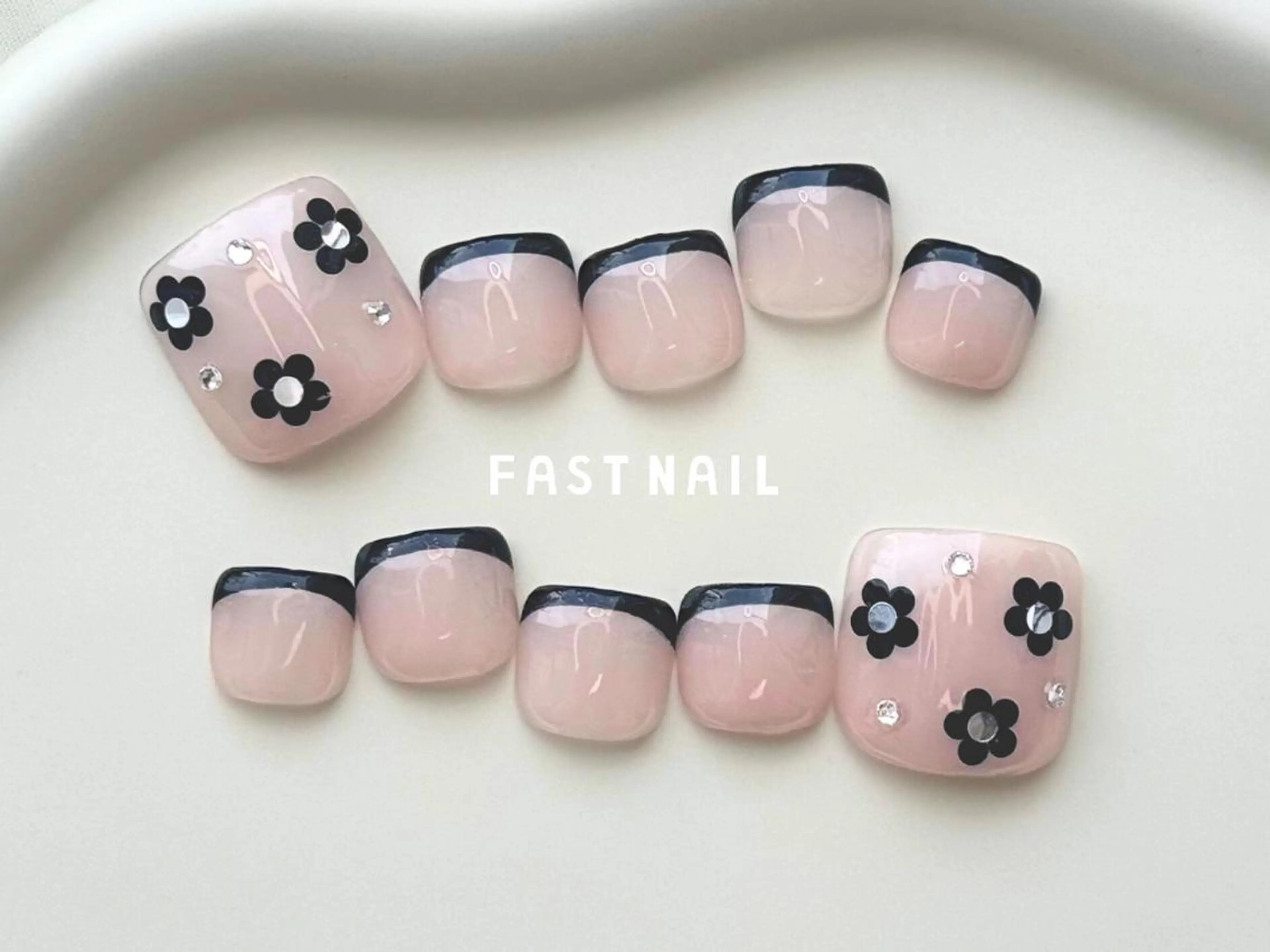 ネイル フットネイル ファストネイル　ロコ 志免のネイルデザイン