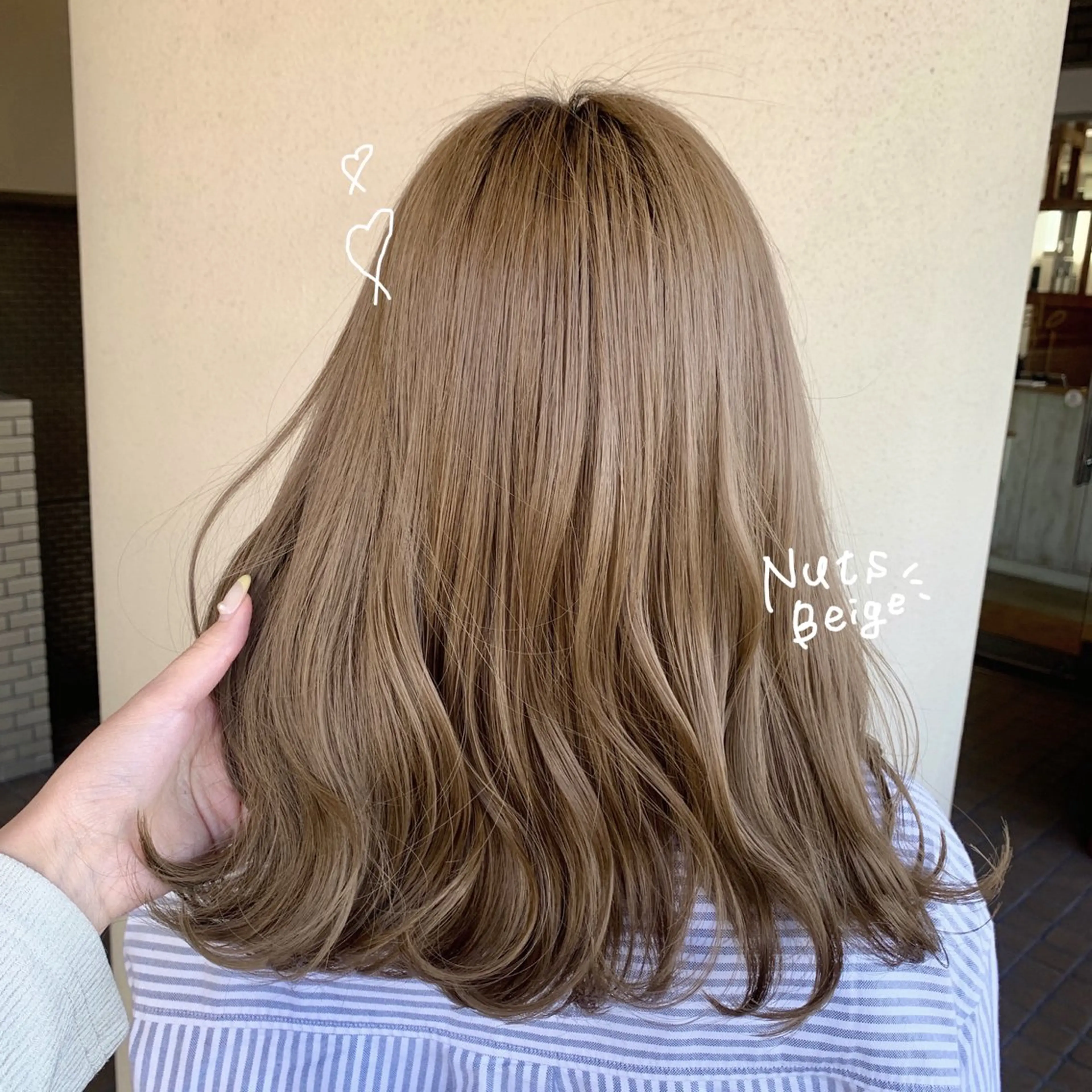 ミディアム カラー ベージュカラー ヘアカラー regalo Acari🍎のヘアスタイル