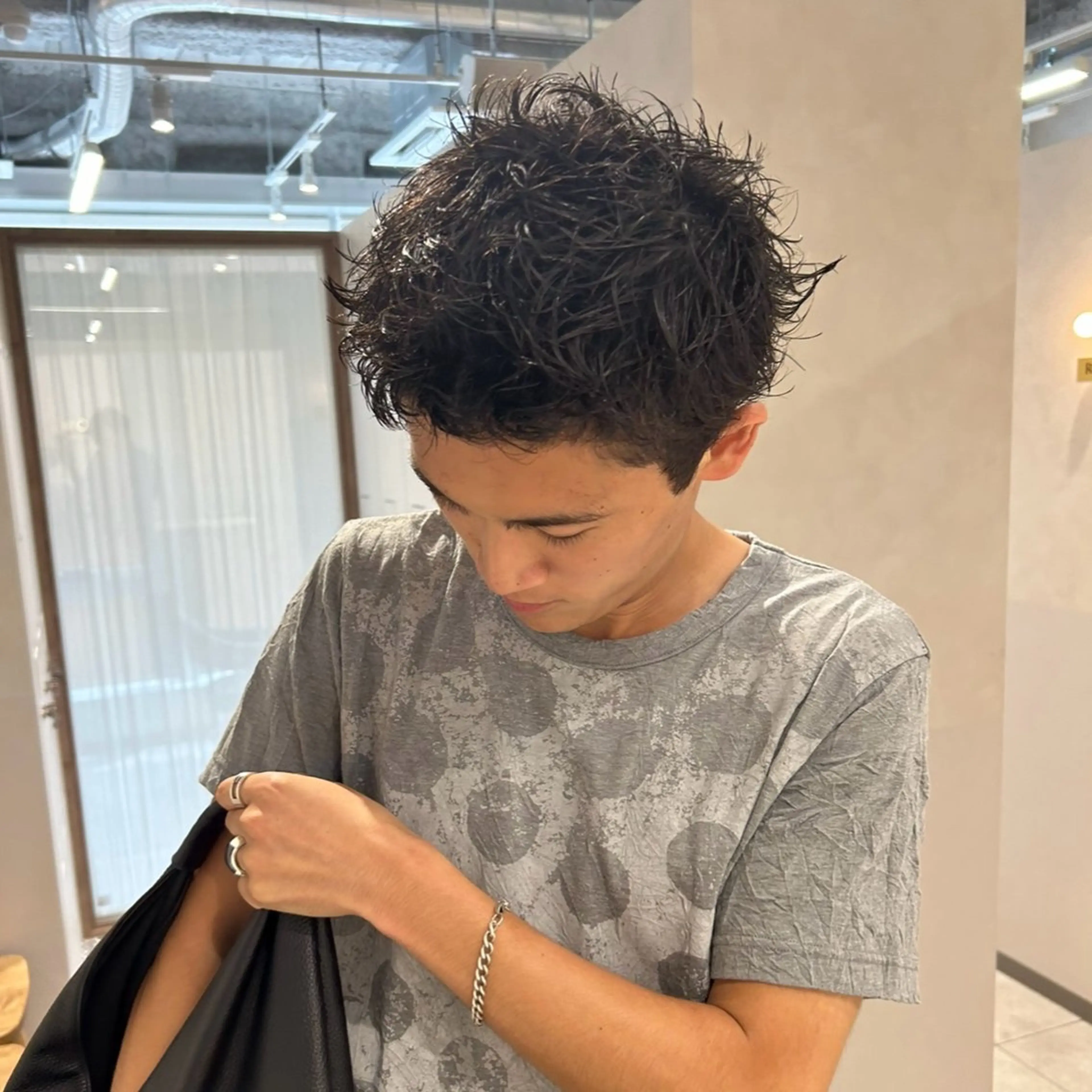 パーマ メンズ メンズパーマ カット パーマ スパイキーショート 平出天翔のヘアスタイル