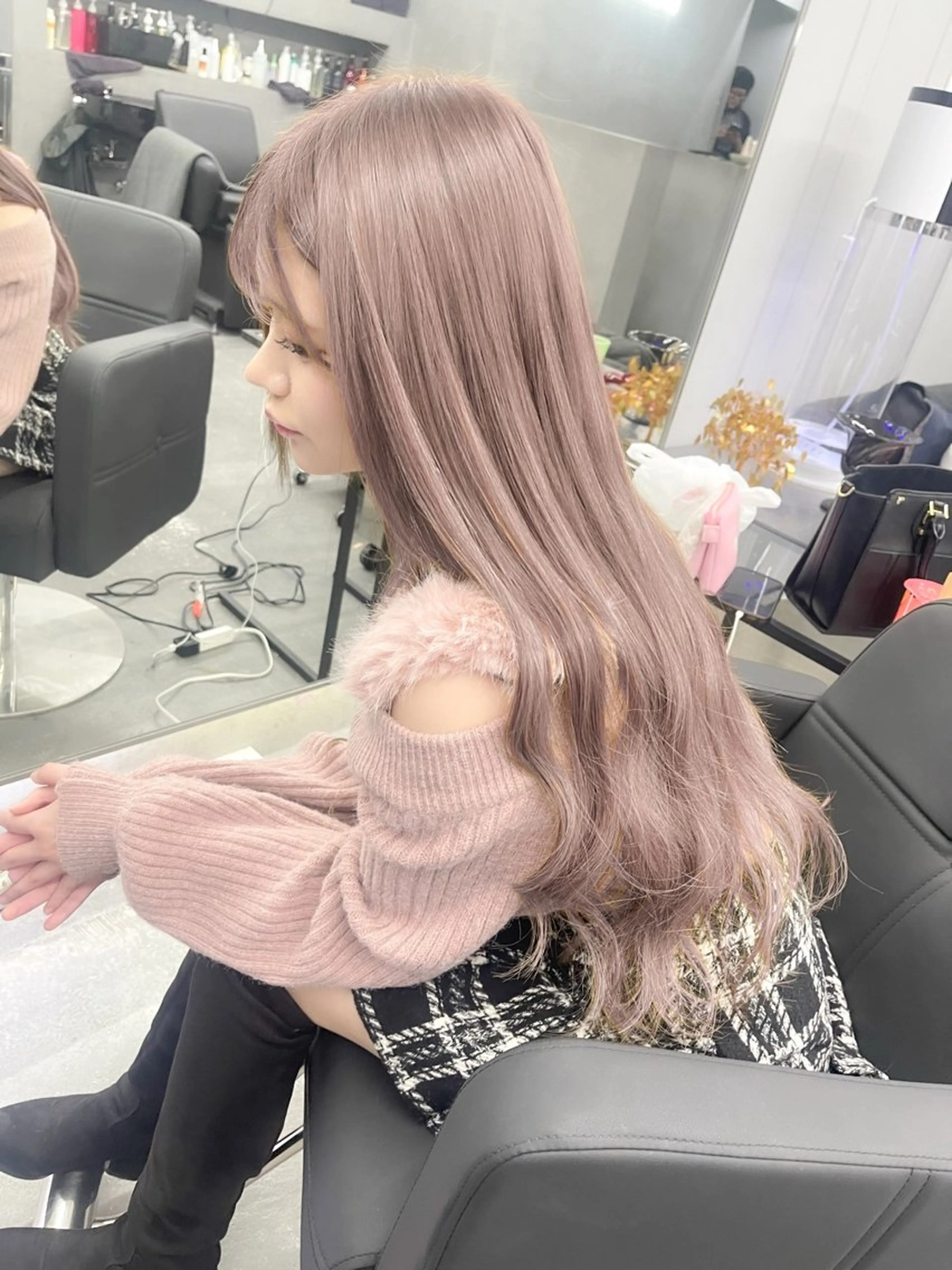 ロング ヘアカラー エクステ 紺エクステ デザインカラーのヘアスタイル