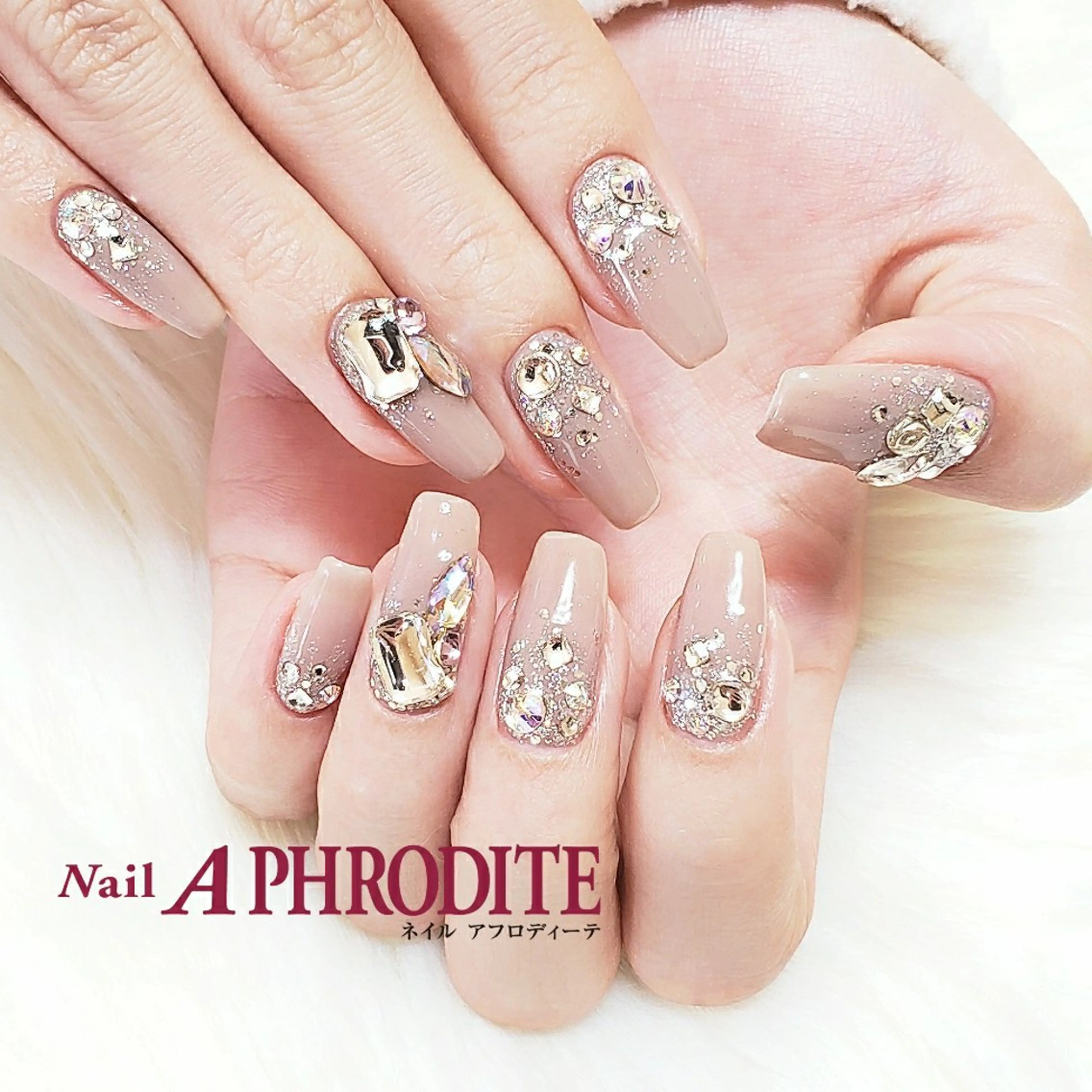 ネイル ジェルネイル ニュアンスネイル スカルプネイル ソフトジェル ネイルチップ ハンドネイル Nail  Aphroditeのネイルデザイン
