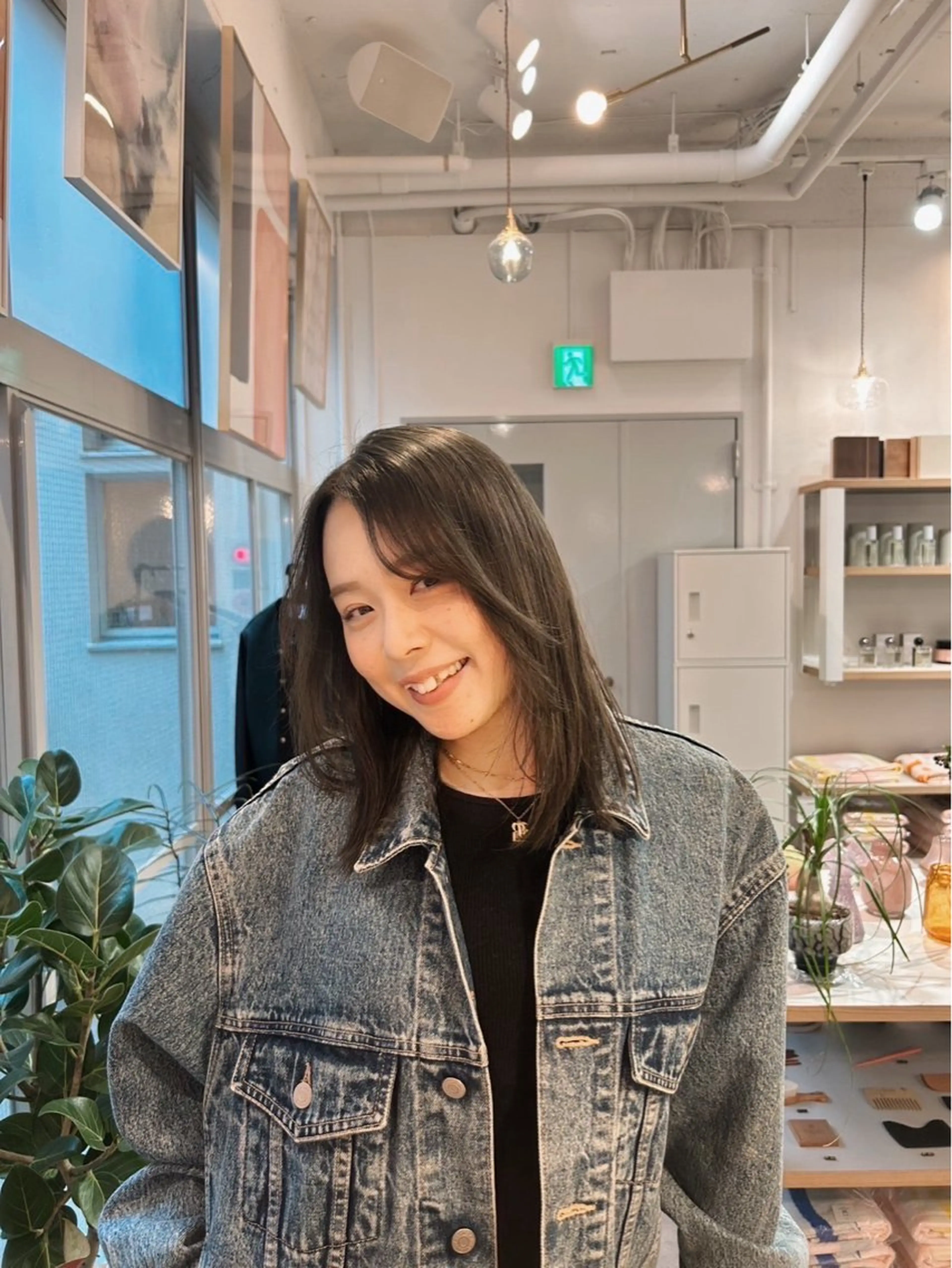 カラー グレージュ オリーブグレージュ オリーブグレー ウメキ ユウカのヘアスタイル