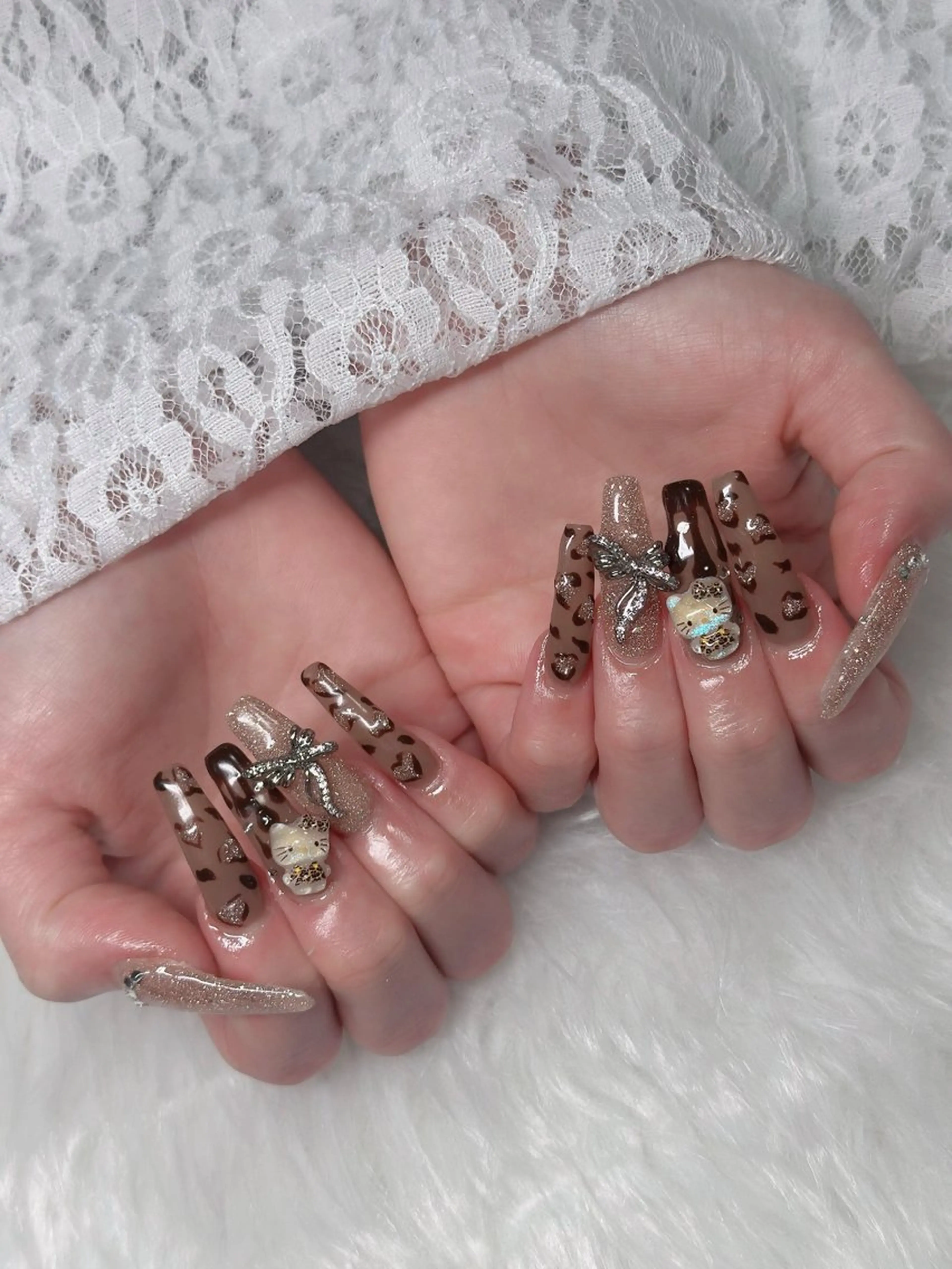 ネイル オーロラネイル フレンチネイル ジェルネイル ハロウィン キラキラネイル H.baby Nail Salonのネイルデザイン