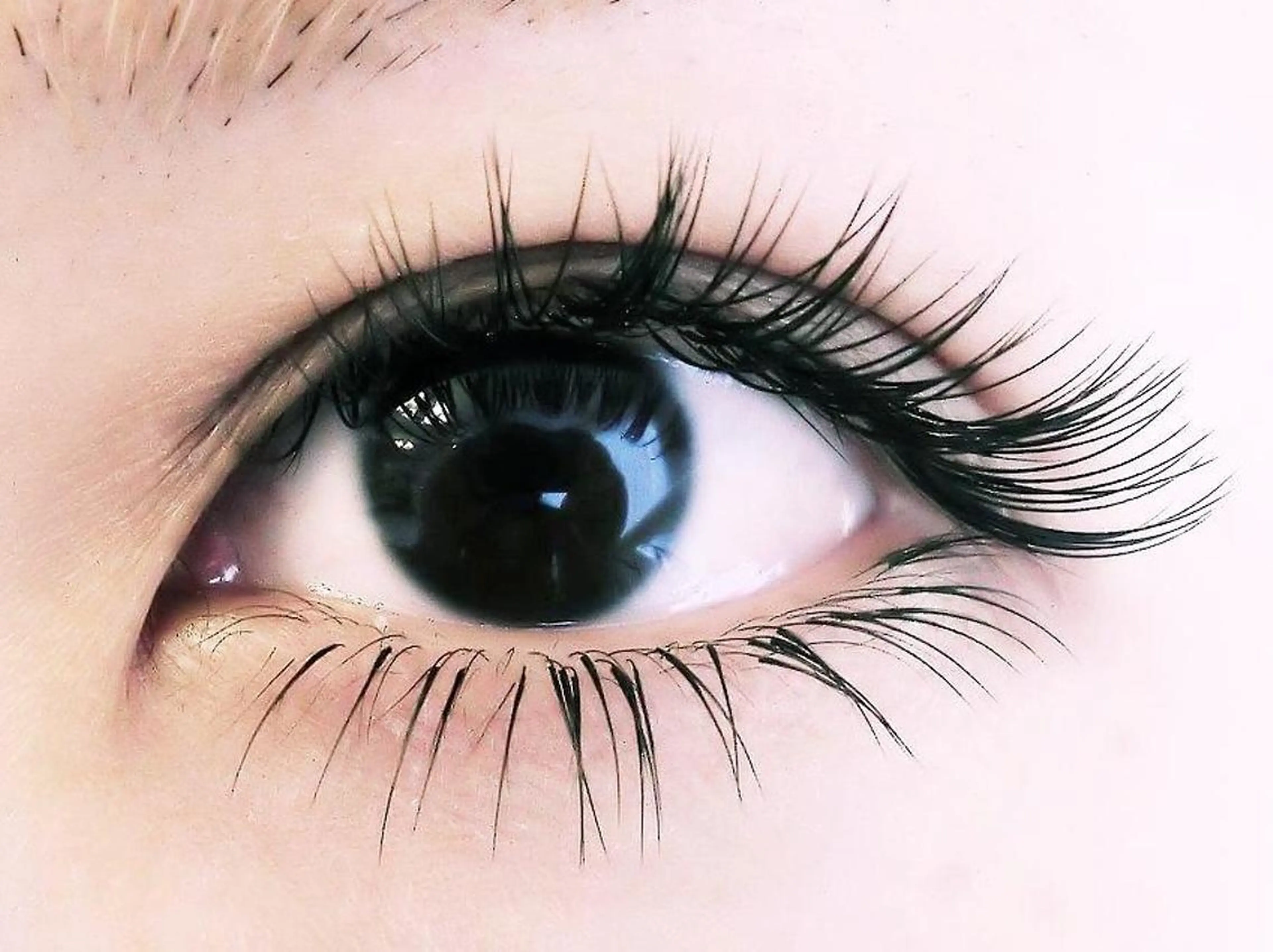 マツエク・マツパ ゴージャス ネイルリボン 受付スタッフのネイルデザイン