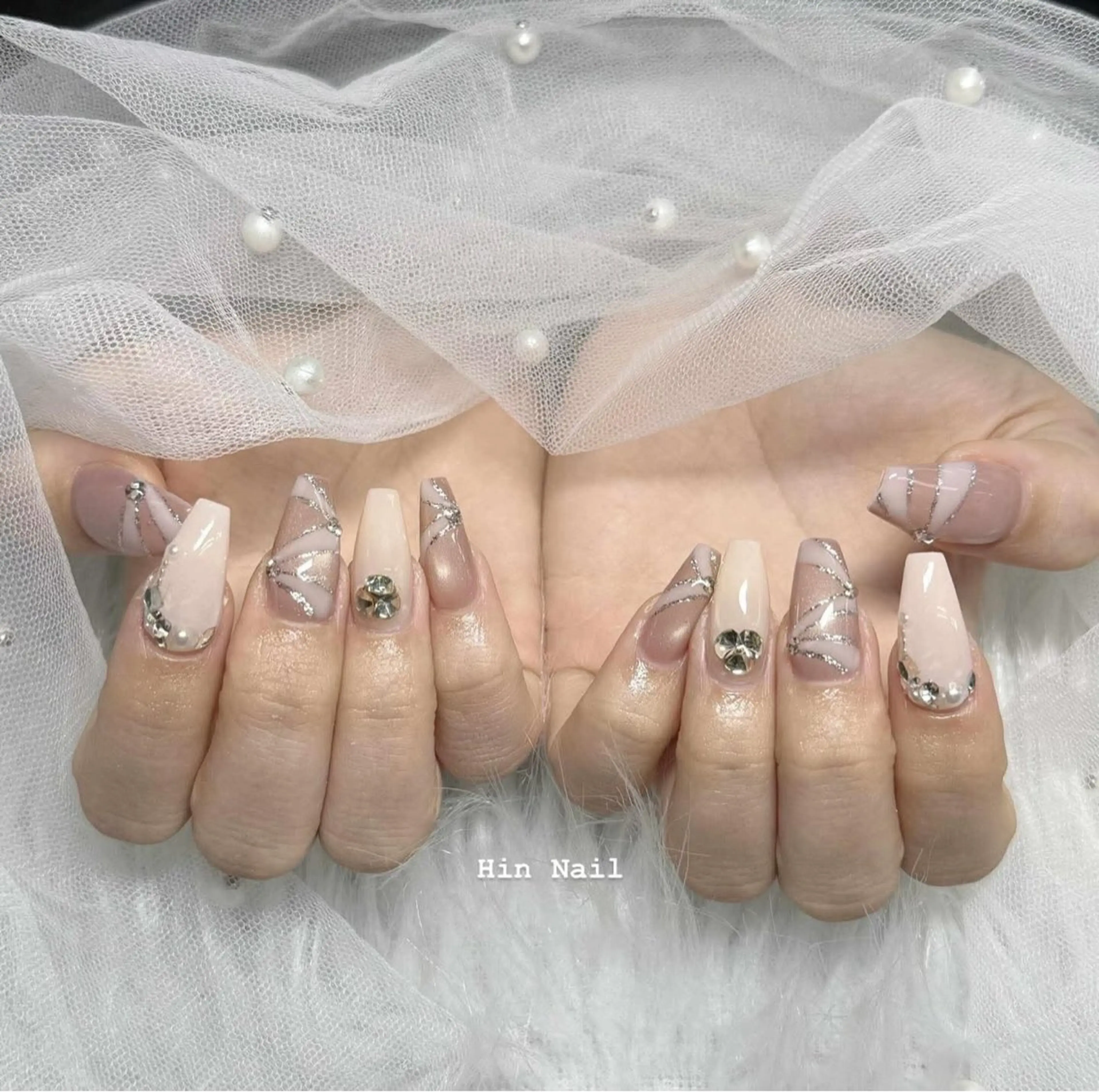 ネイル ハンドネイル Hin Nailsのネイルデザイン