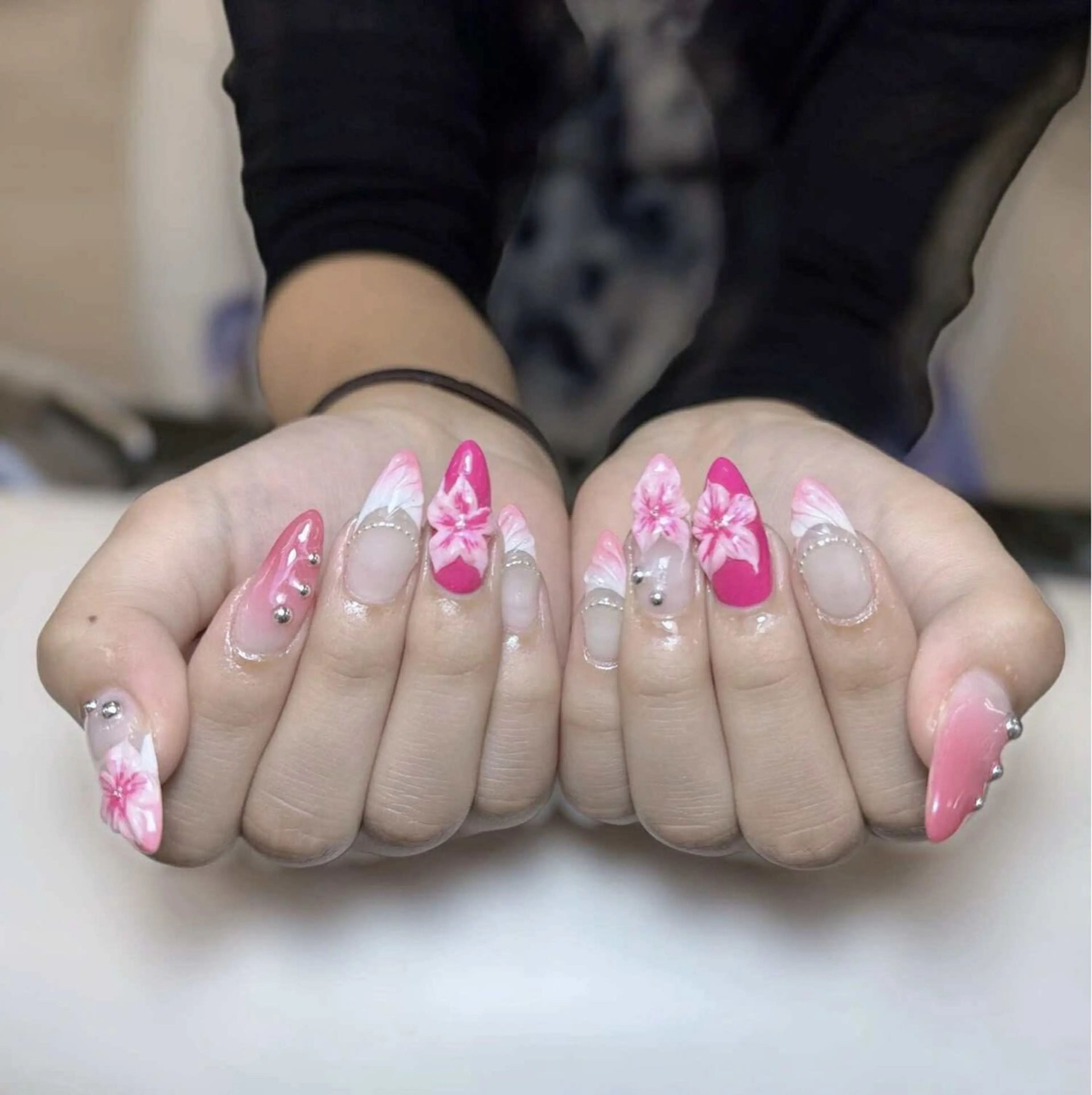 ネイル ハンドネイル ハンドケア Anh Nail 歌舞伎町のネイルデザイン