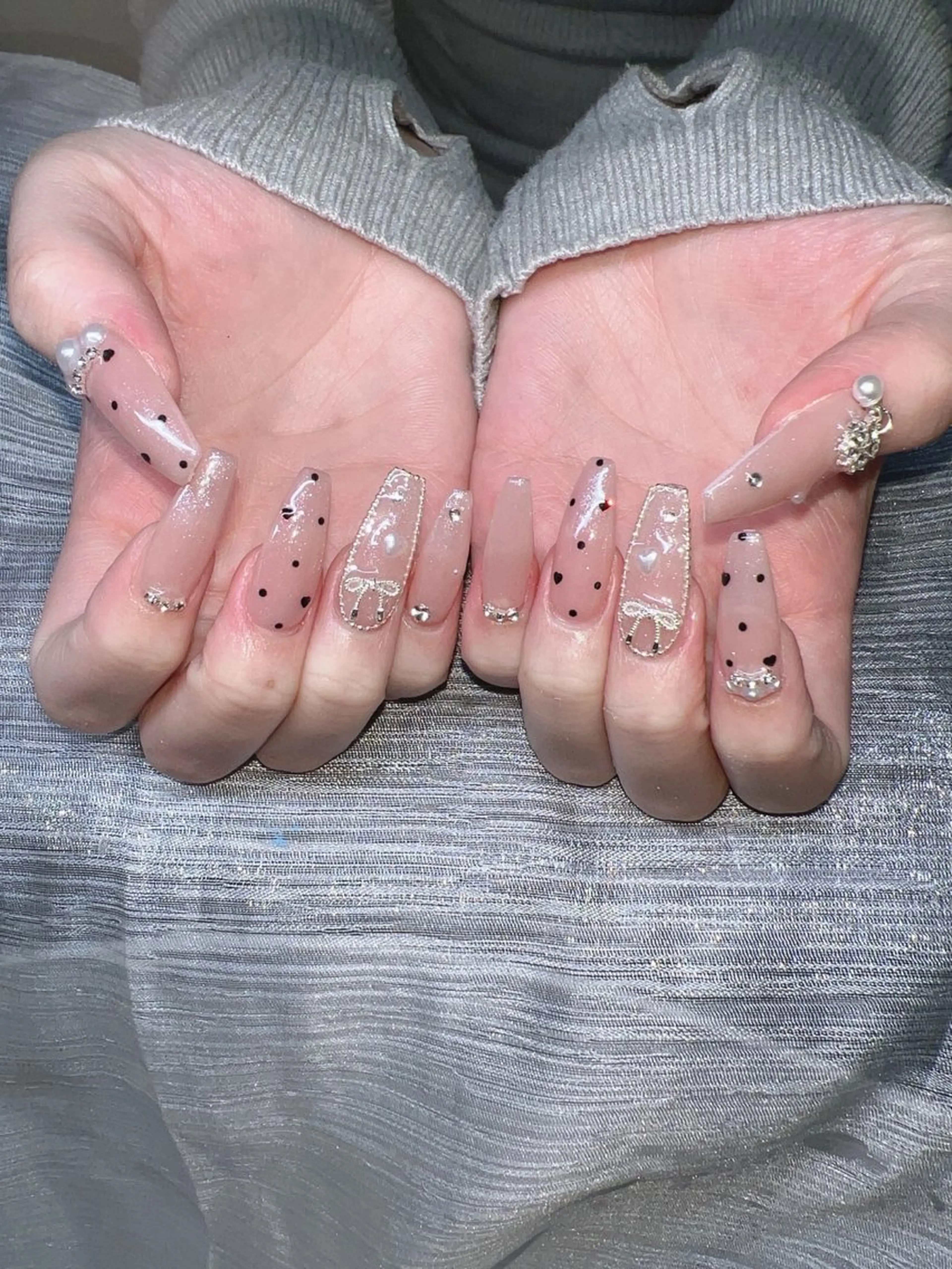 ネイル オーロラネイル チークネイル 長さ出し フットネイル フレンチネイル ハンドネイル Lee Nailsのネイルデザイン