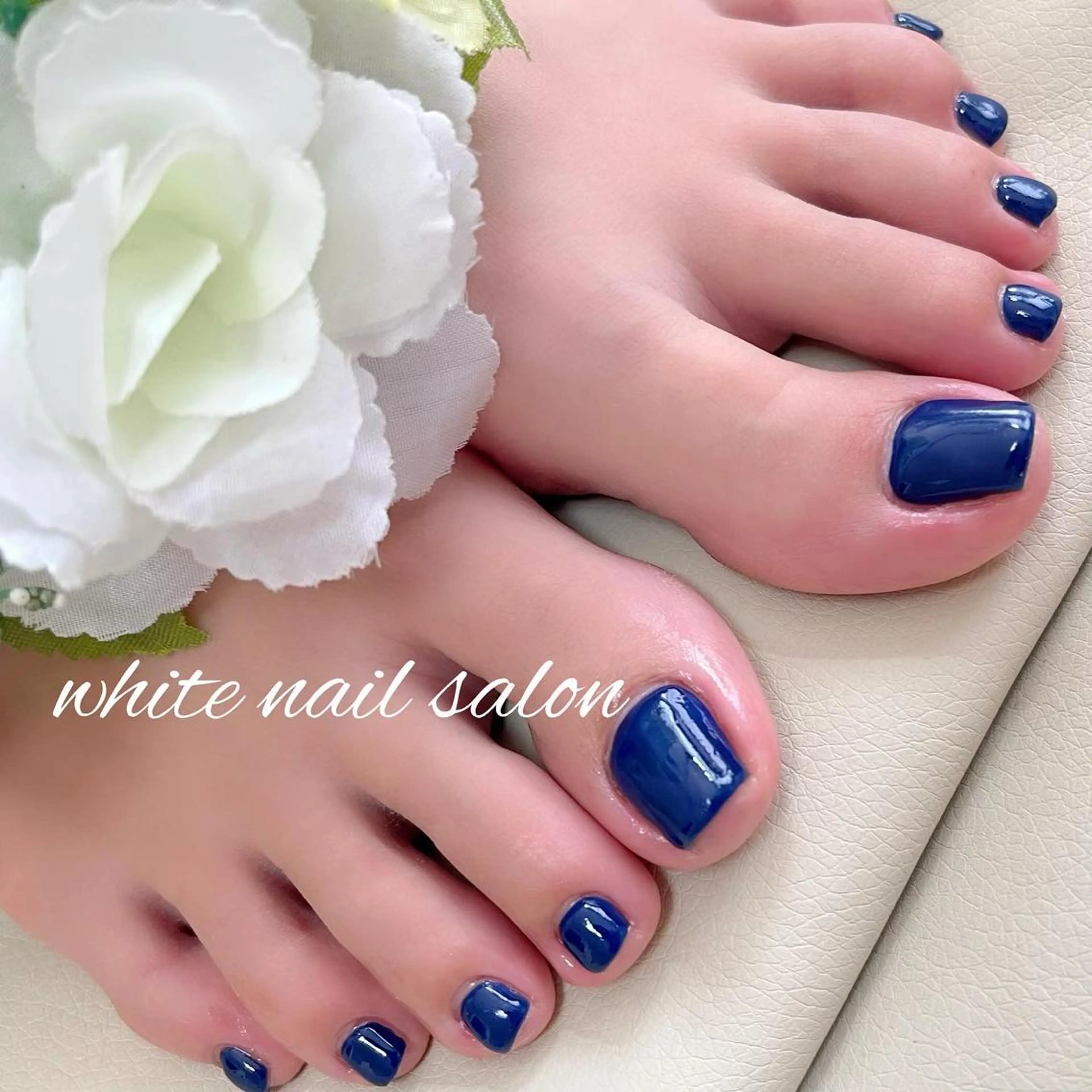 ネイル フットネイル ジェルネイル ハードジェル ラメ(グリッター) 持ち込み フットネイル white nail salonのネイルデザイン