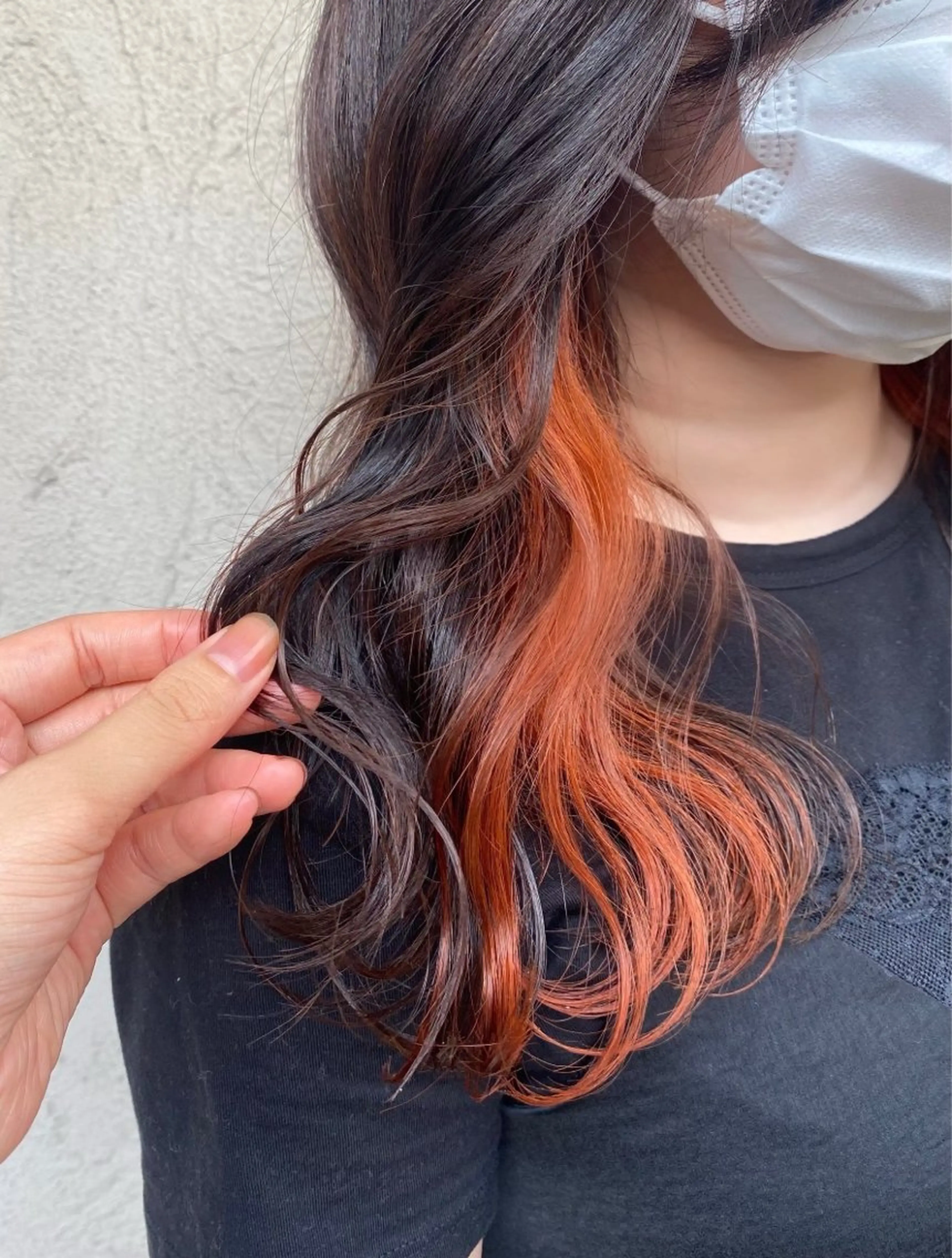 ロング カラー インナーカラー オレンジ ロング 木本 歩々乃のヘアスタイル