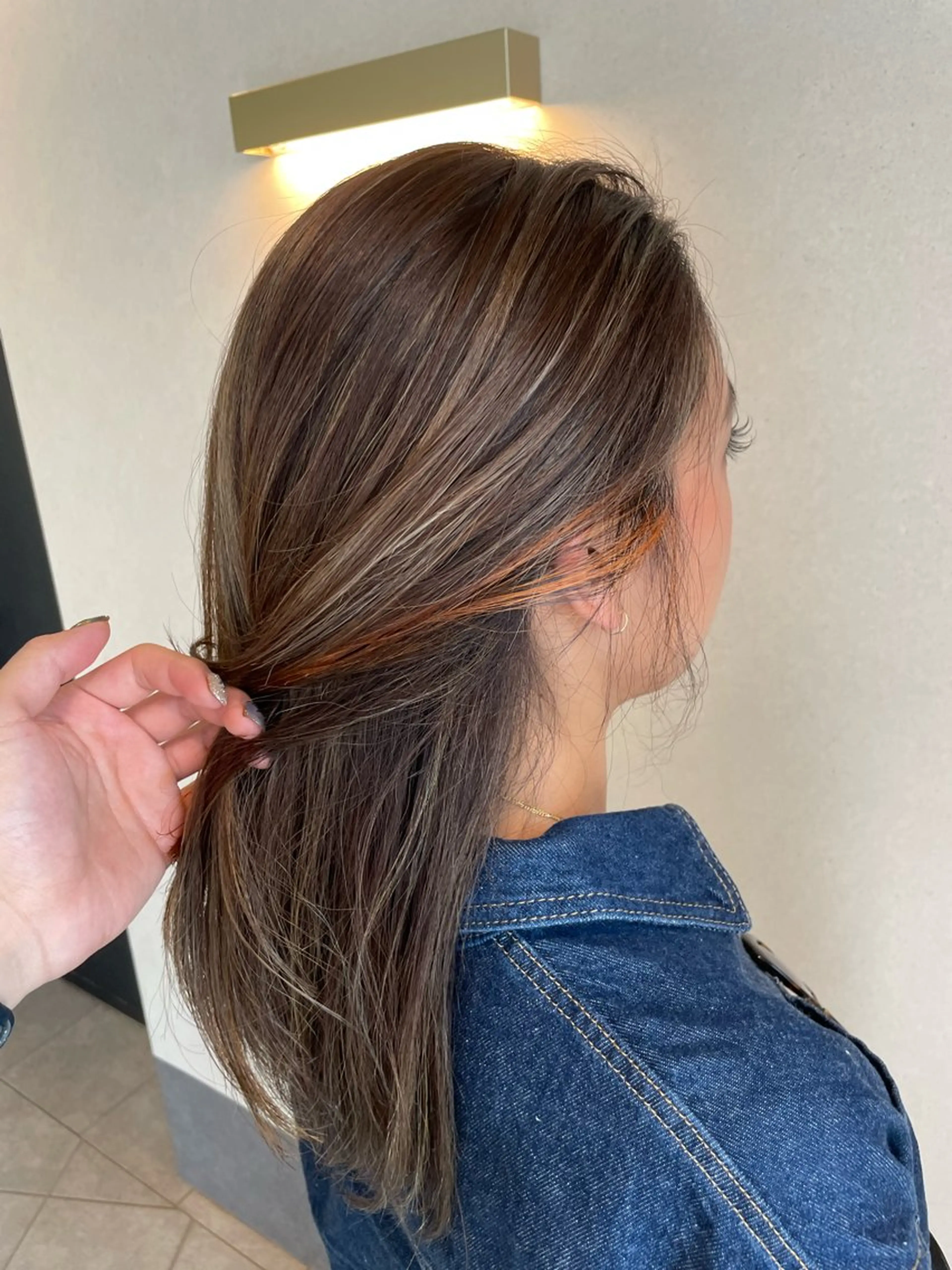 ロング カラー ベージュカラー ハイライトカラー オレンジ ハイライト カット ヘアカラー トリートメント EARTH菊名店👾 ひらのすぐるのヘアスタイル