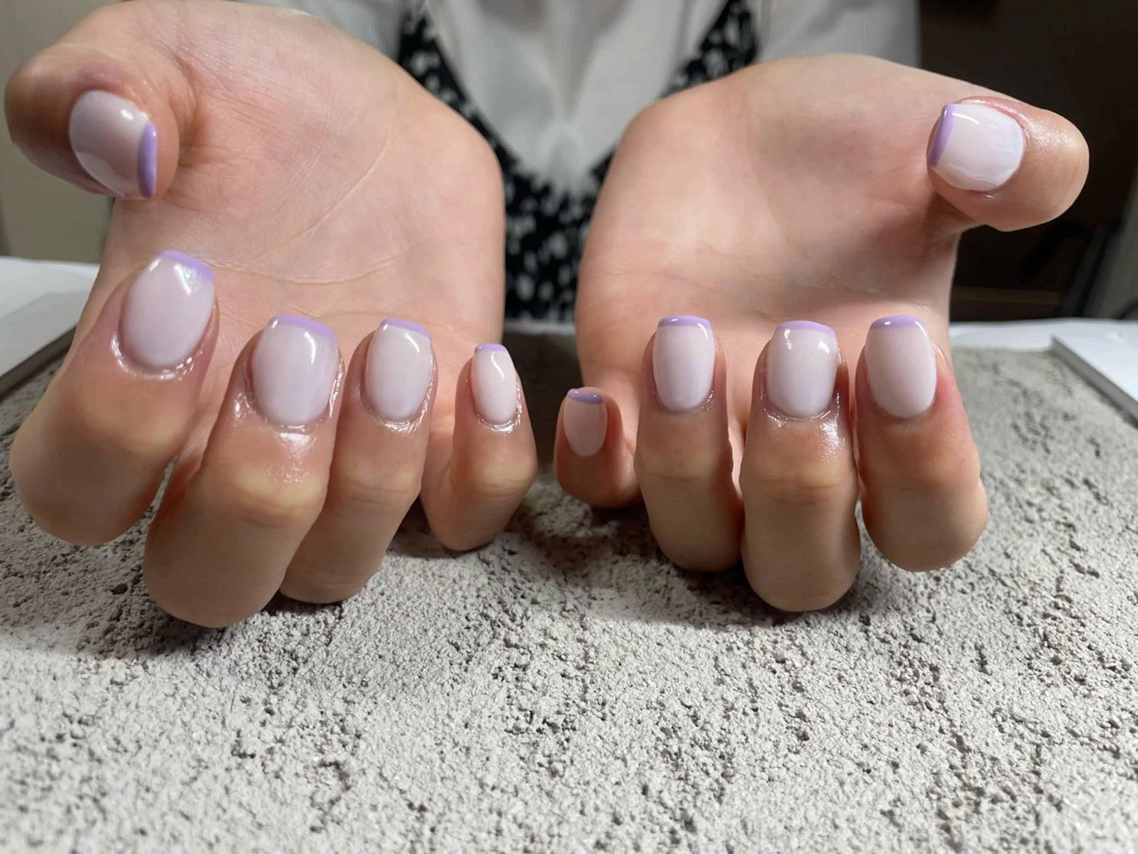 ネイル フレンチネイル パープル ホワイト salon te.のネイルデザイン