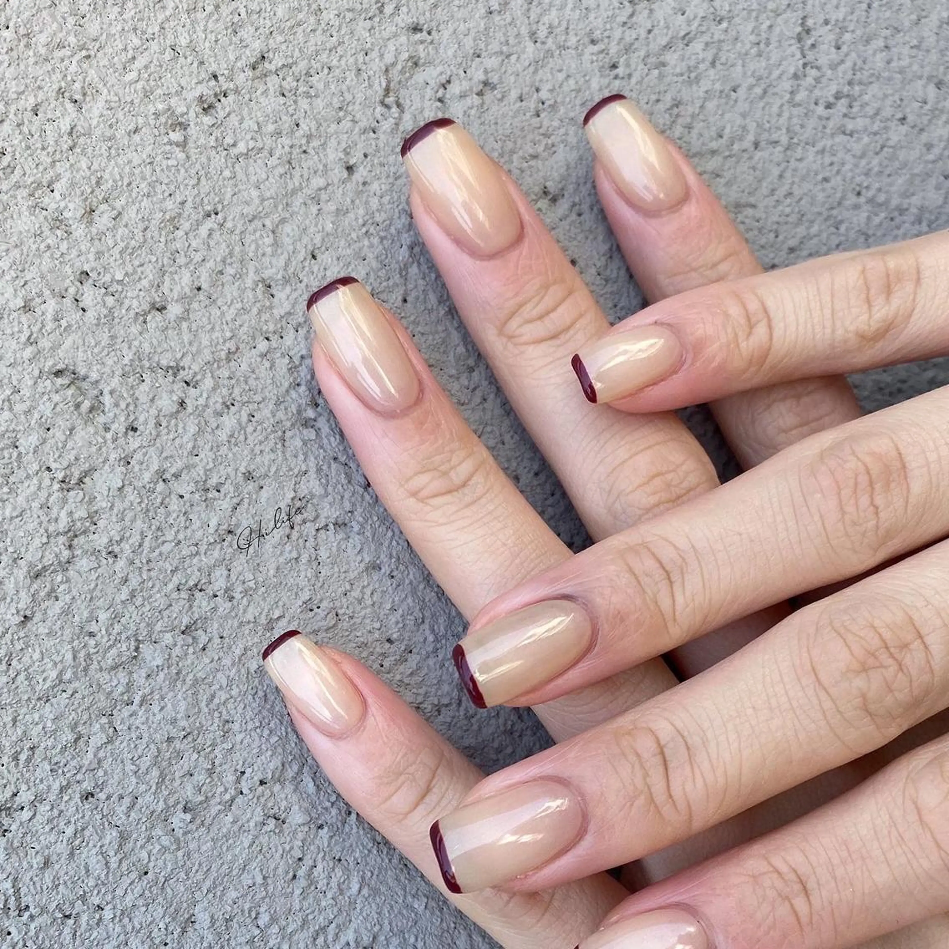 ネイル ボルドー フレンチネイル ネイルチップ ハンドネイル Nail Adore.のネイルデザイン