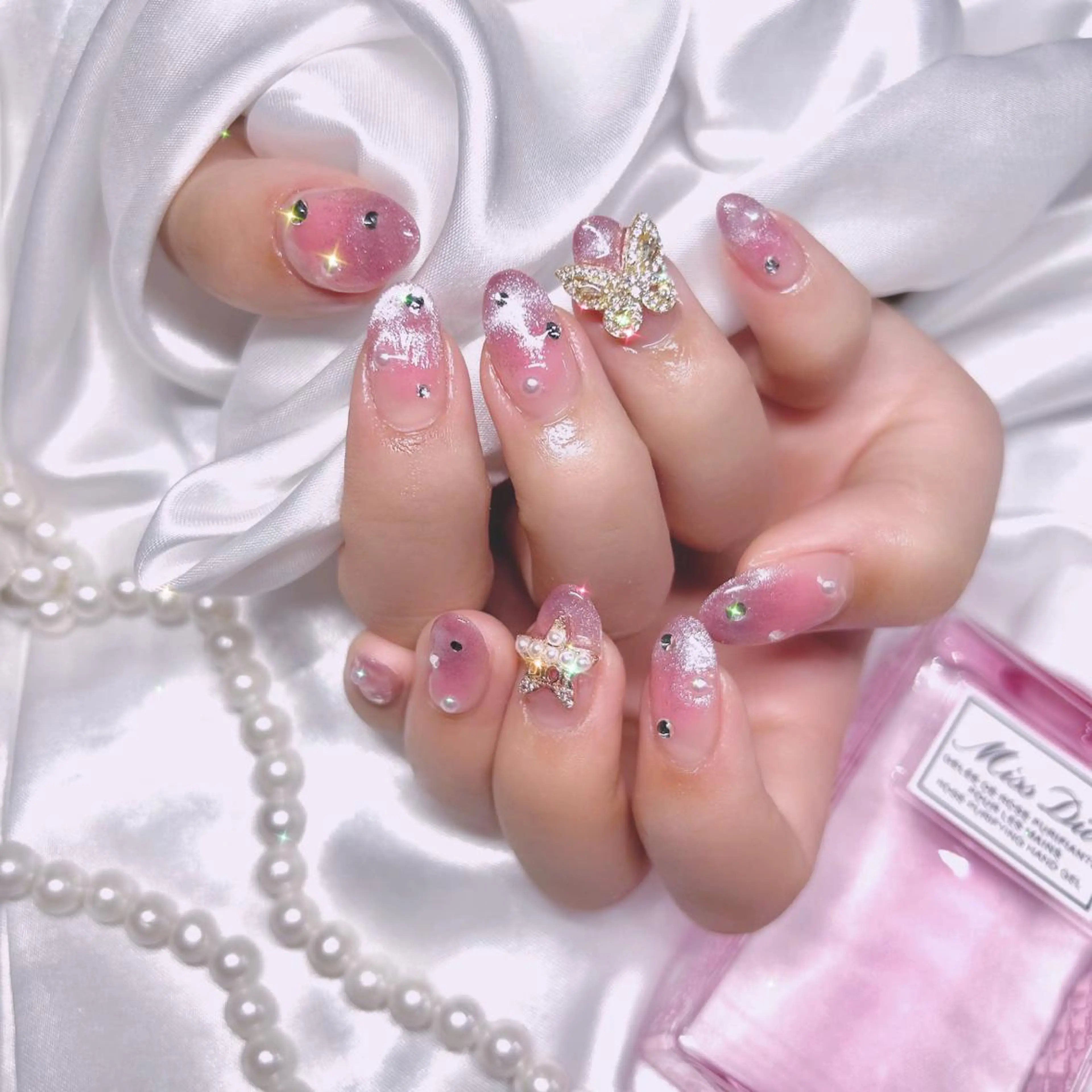 ネイル ジェルネイル グラデーション 韓国ネイル マグネットネイル パラジェル élu by Noriko 前原のネイルデザイン