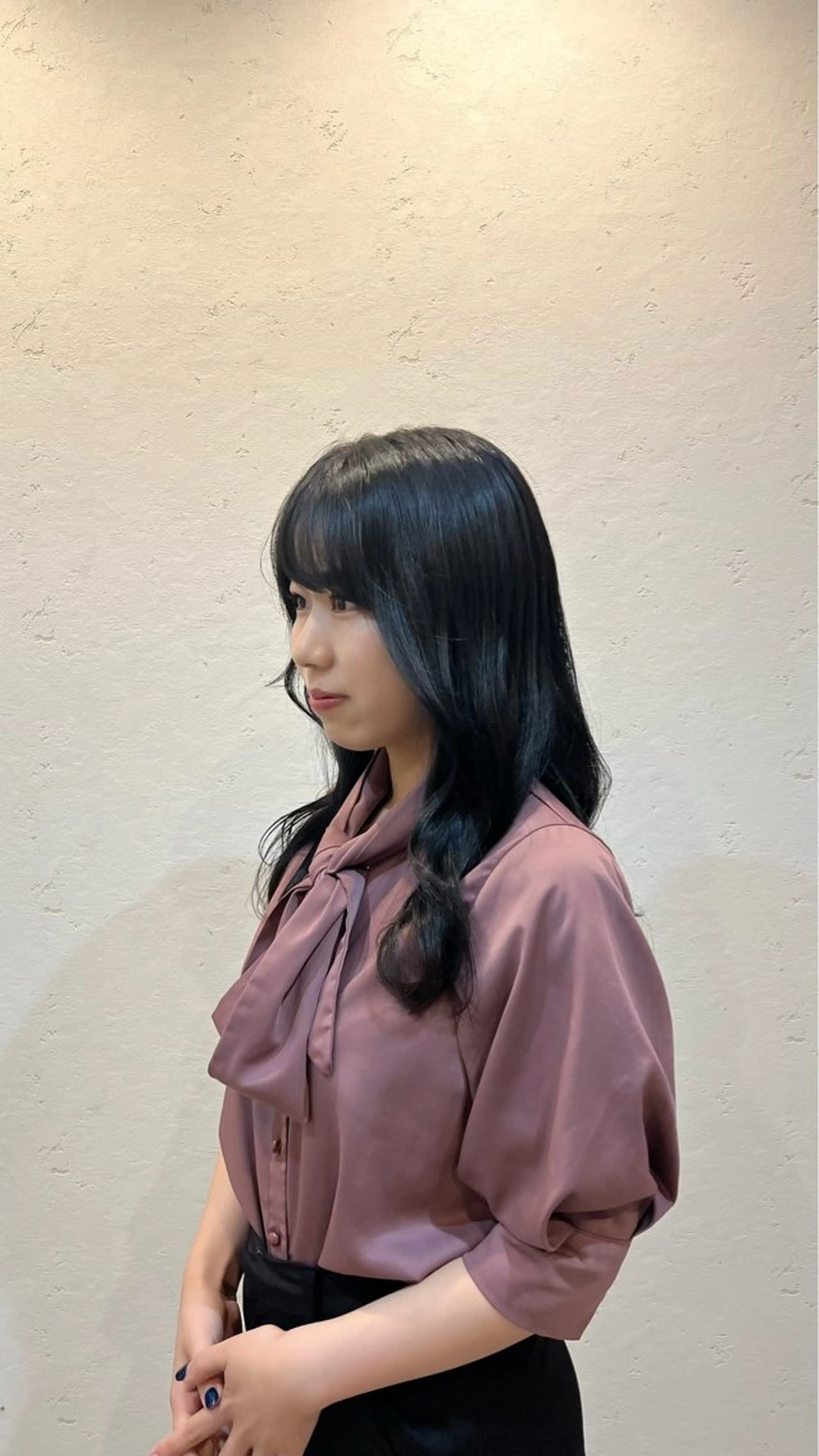 ロング カラー 内沼 恵留菜のヘアスタイル