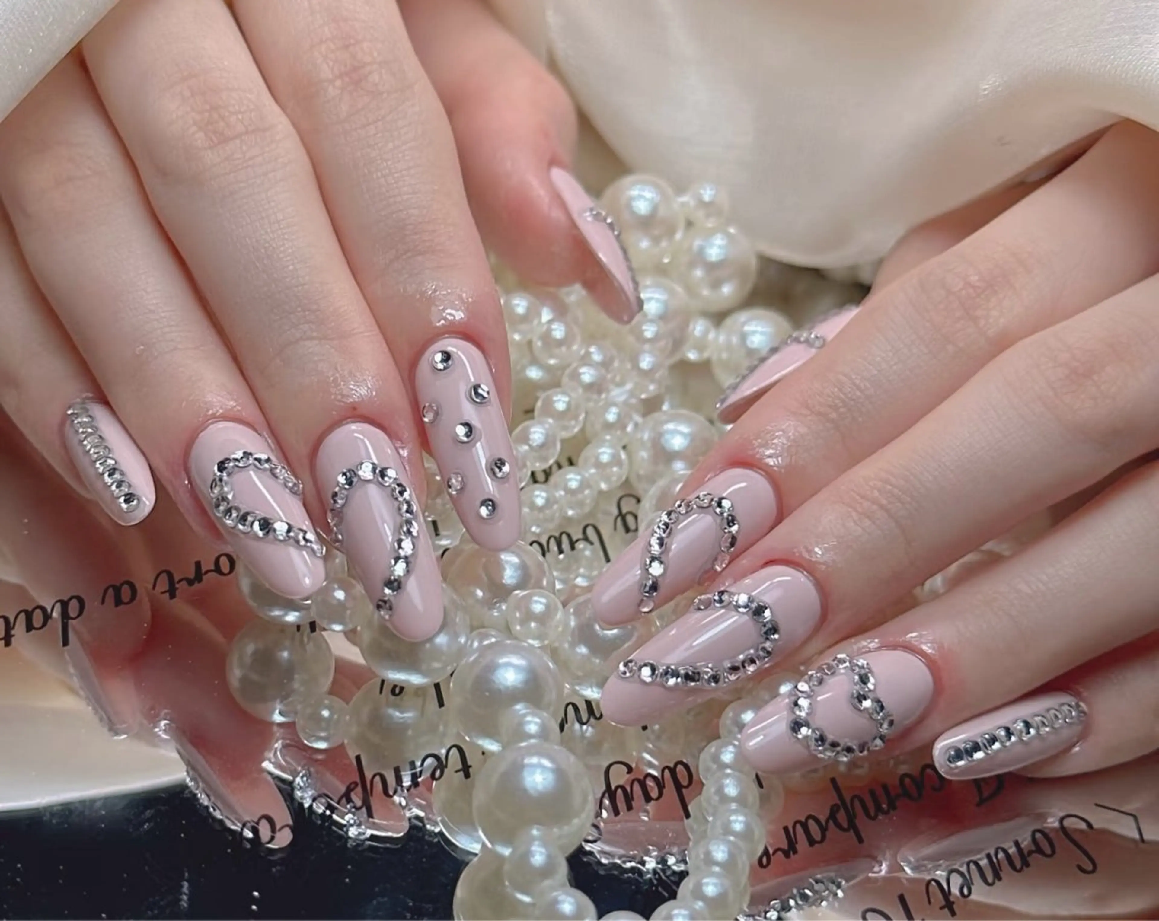 ネイル べっ甲ネイル チークネイル 成人式 長さ出し フラッシュネイル ハンドネイル ハンドケア For you. Nail Salonのネイルデザイン