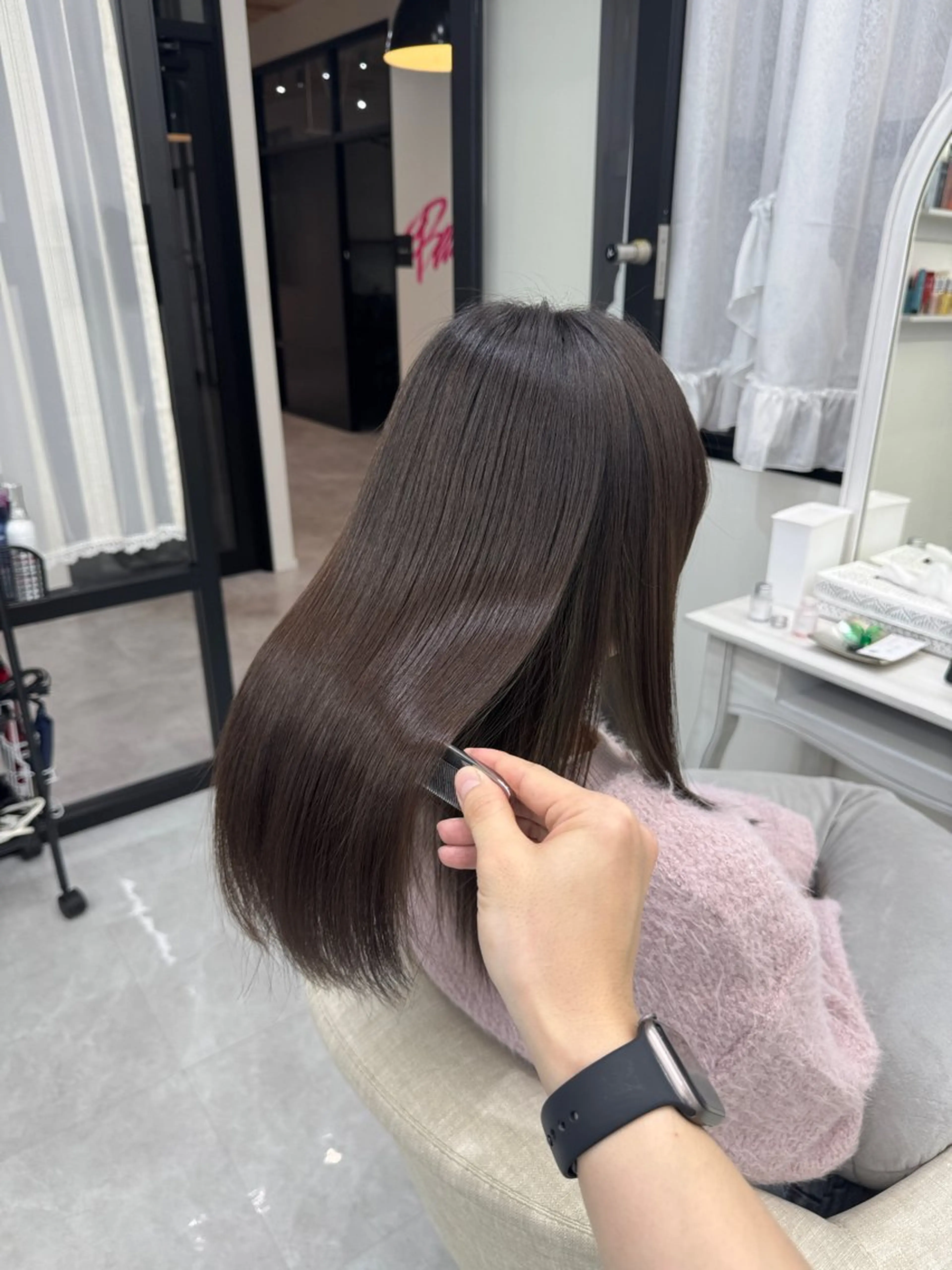 セミロング カラー 髪質改善 カット ヘアカラー ✨髪質改善が大好評✨ 美容室lic近藤✨のヘアスタイル