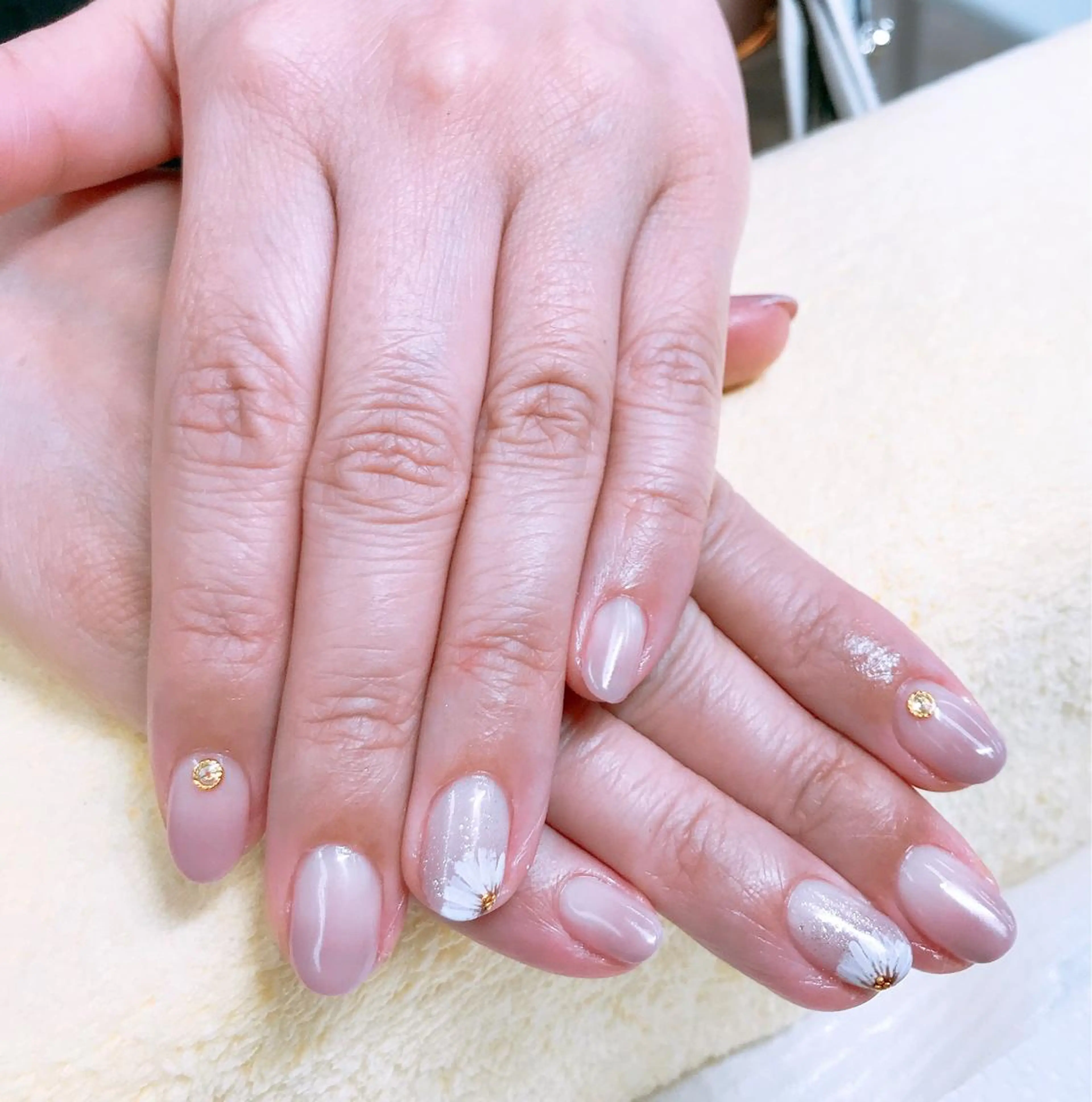 ネイル ラメ(グリッター) ラメグラデーション ワンカラーネイル 吉田  （ネイリスト）のネイルデザイン