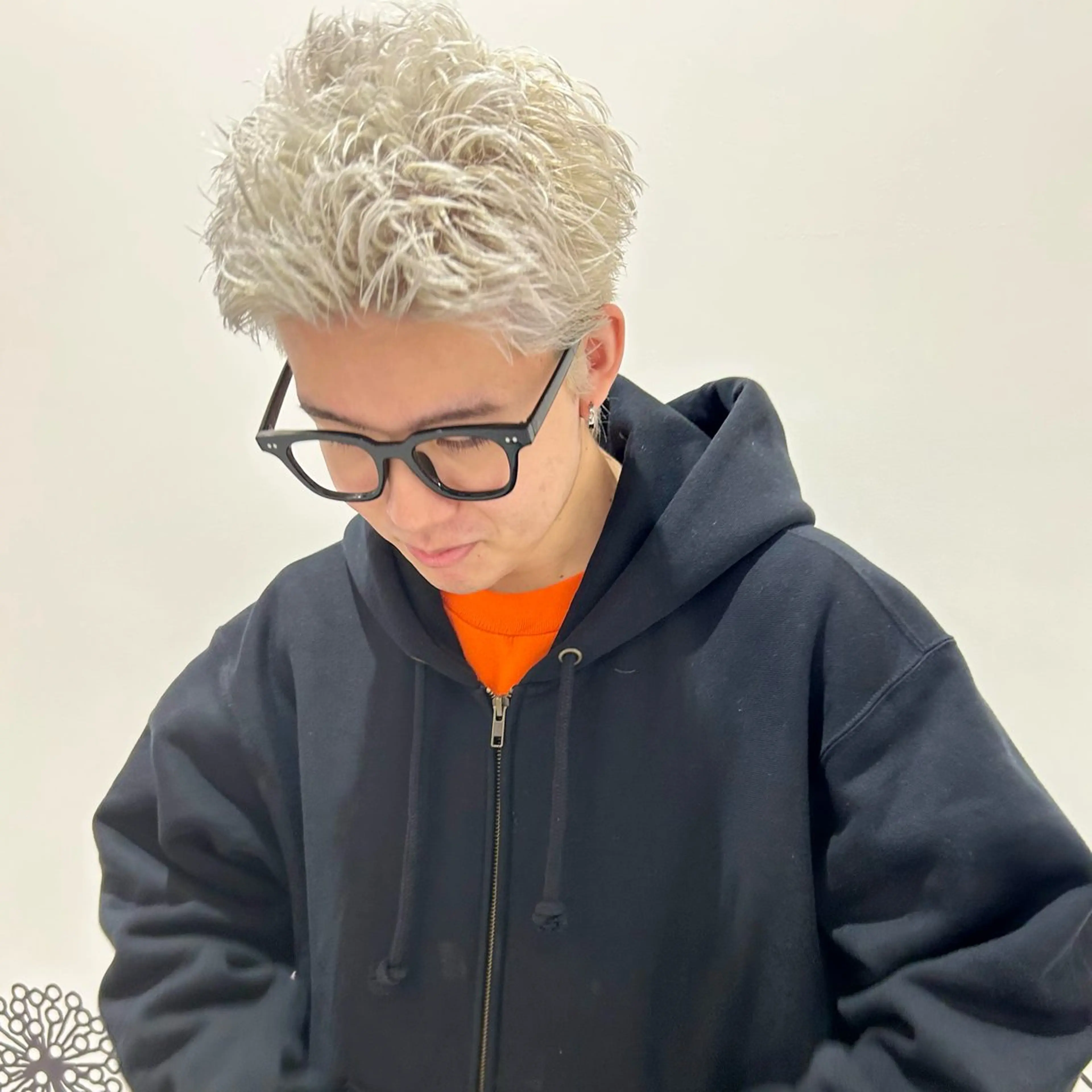 ショート カラー ショートヘア ハイトーン/ブリーチ 似合せカット/パーマのヘアスタイル