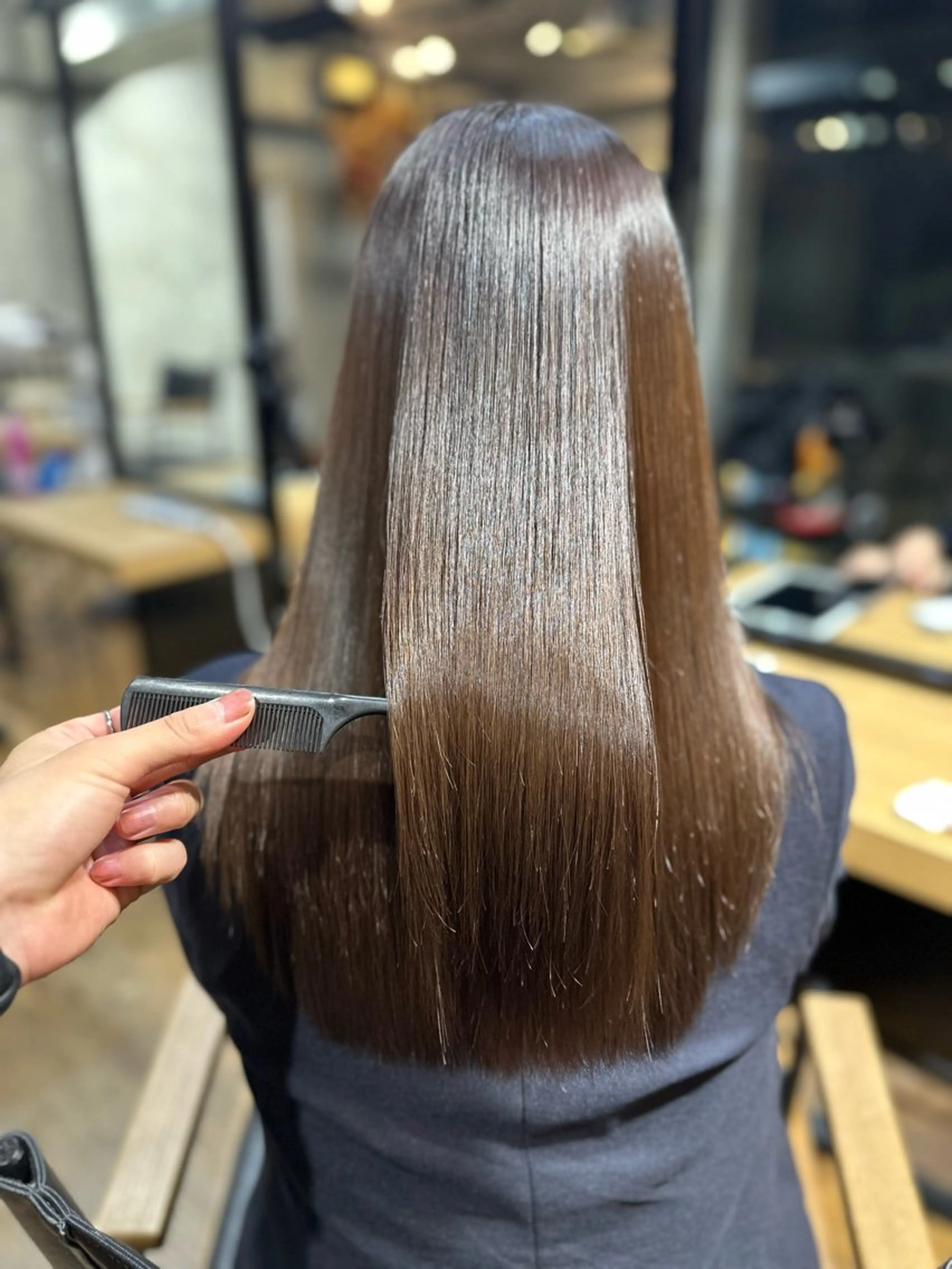 ロング カラー アディクシーカラー ブリーチ ケアブリーチ ダブルカラー イヤリングカラー DAIKIベージュ 🍂レイヤーカットのヘアスタイル