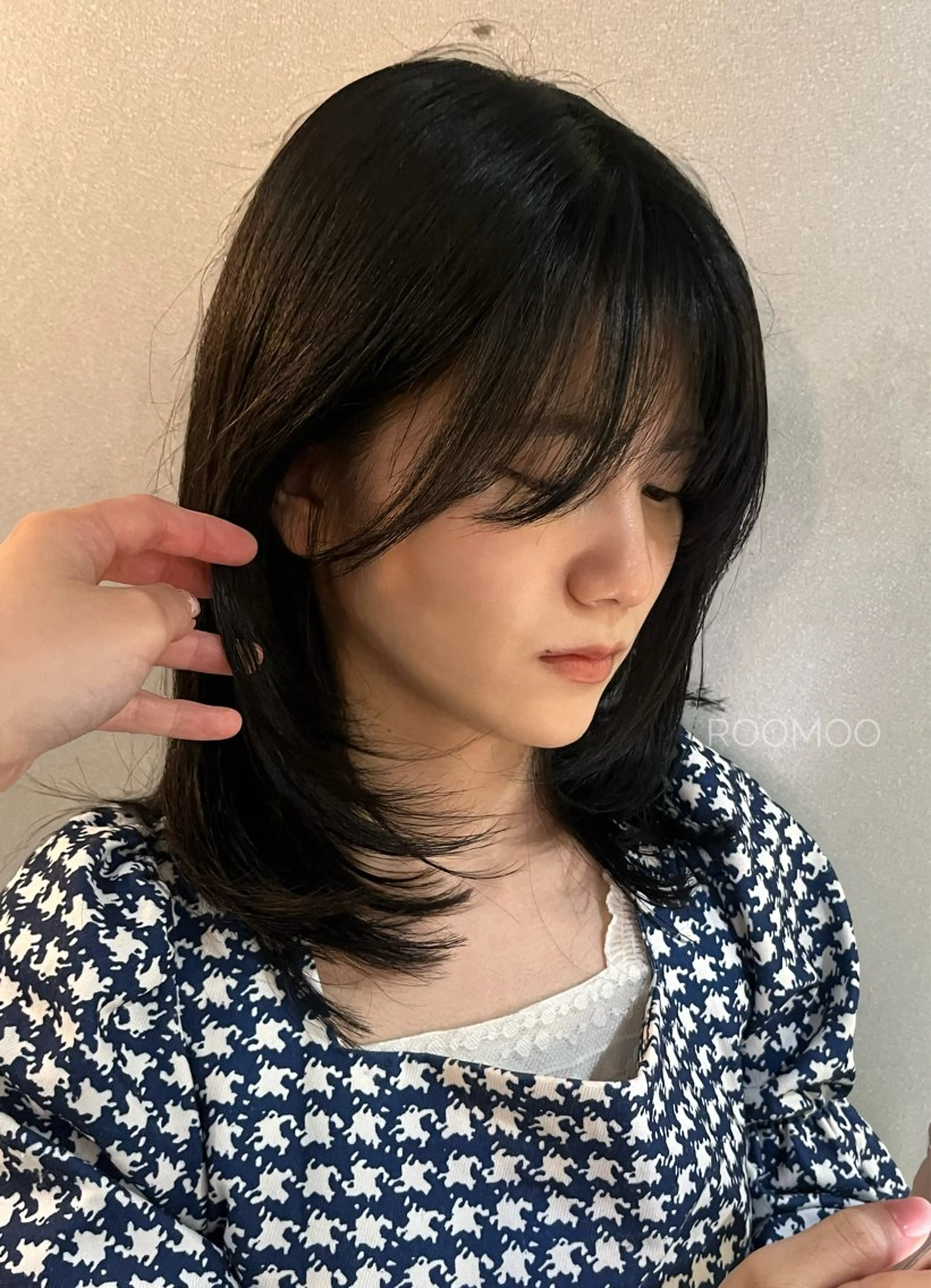 ミディアム ミディアムレイヤー レイヤーカット カット ヘアカラー 韓国ボブ/ハッシュ カットKIRAのヘアスタイル
