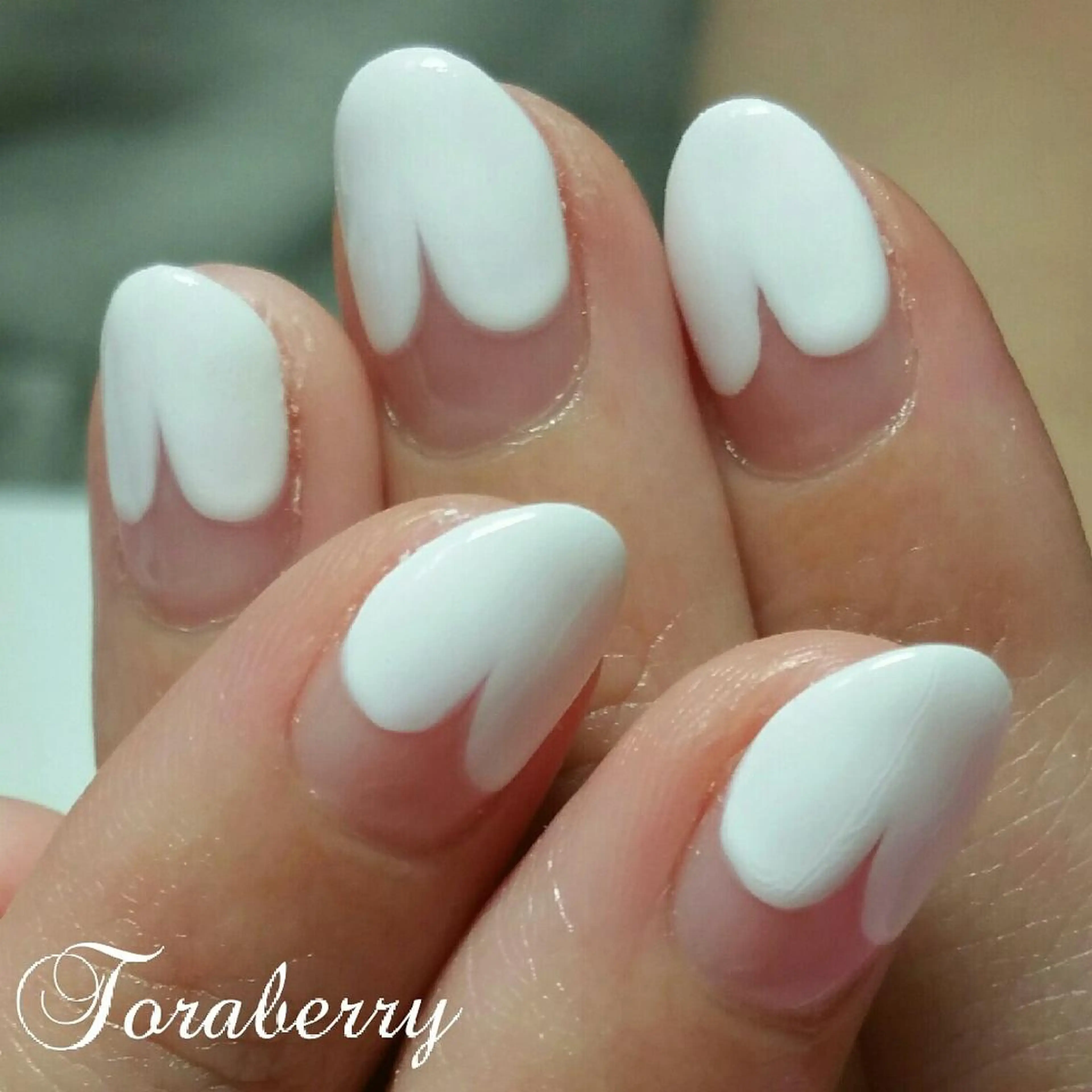 ネイル フレンチネイル ハート ハンドネイル ネイリスト なつみのネイルデザイン