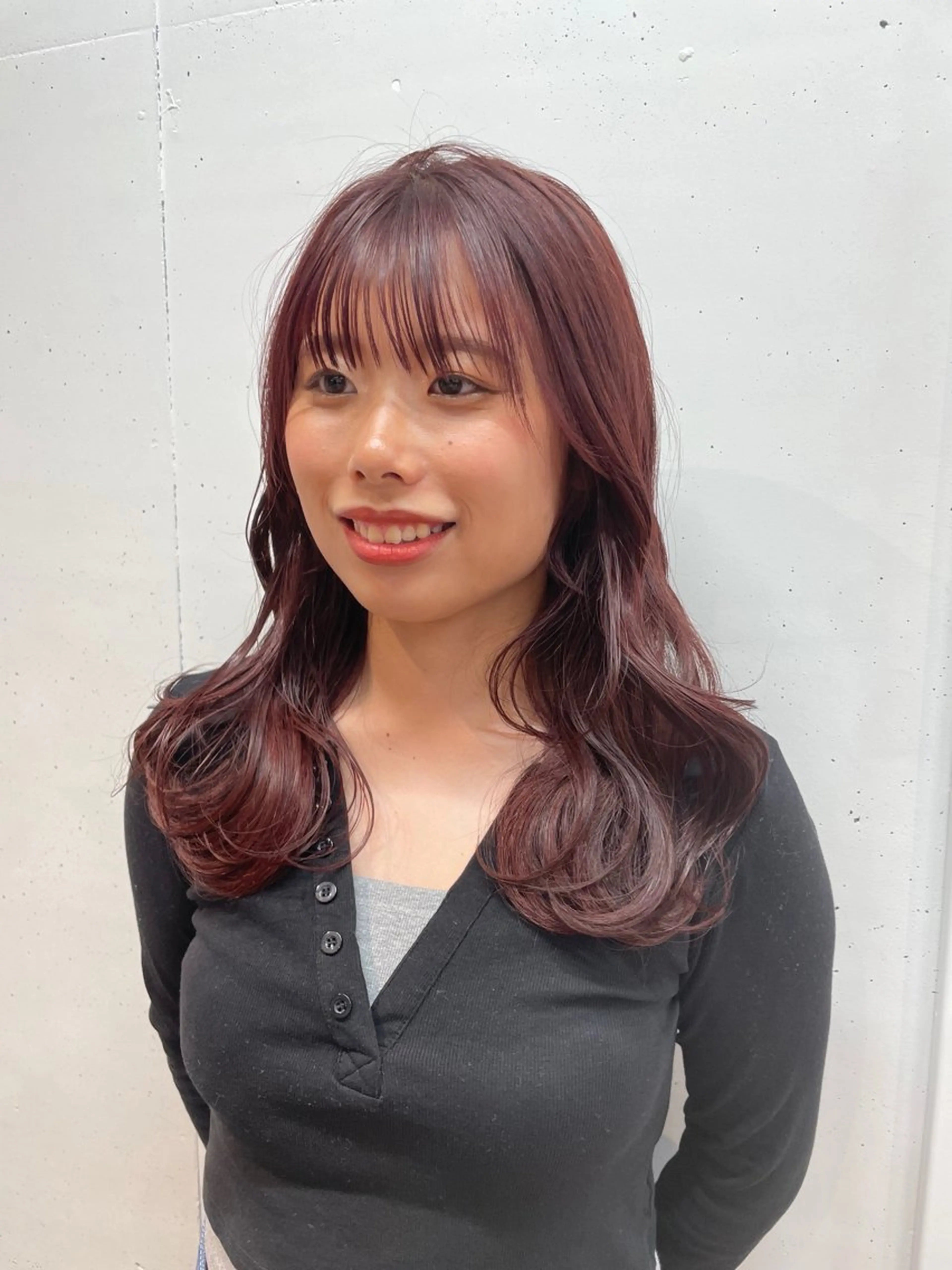 セミロング カラー ボルドーカラー ブラウンカラー 顔周りカット 縮毛矯正 A/LEE所属・久保田 千尋のヘアスタイル