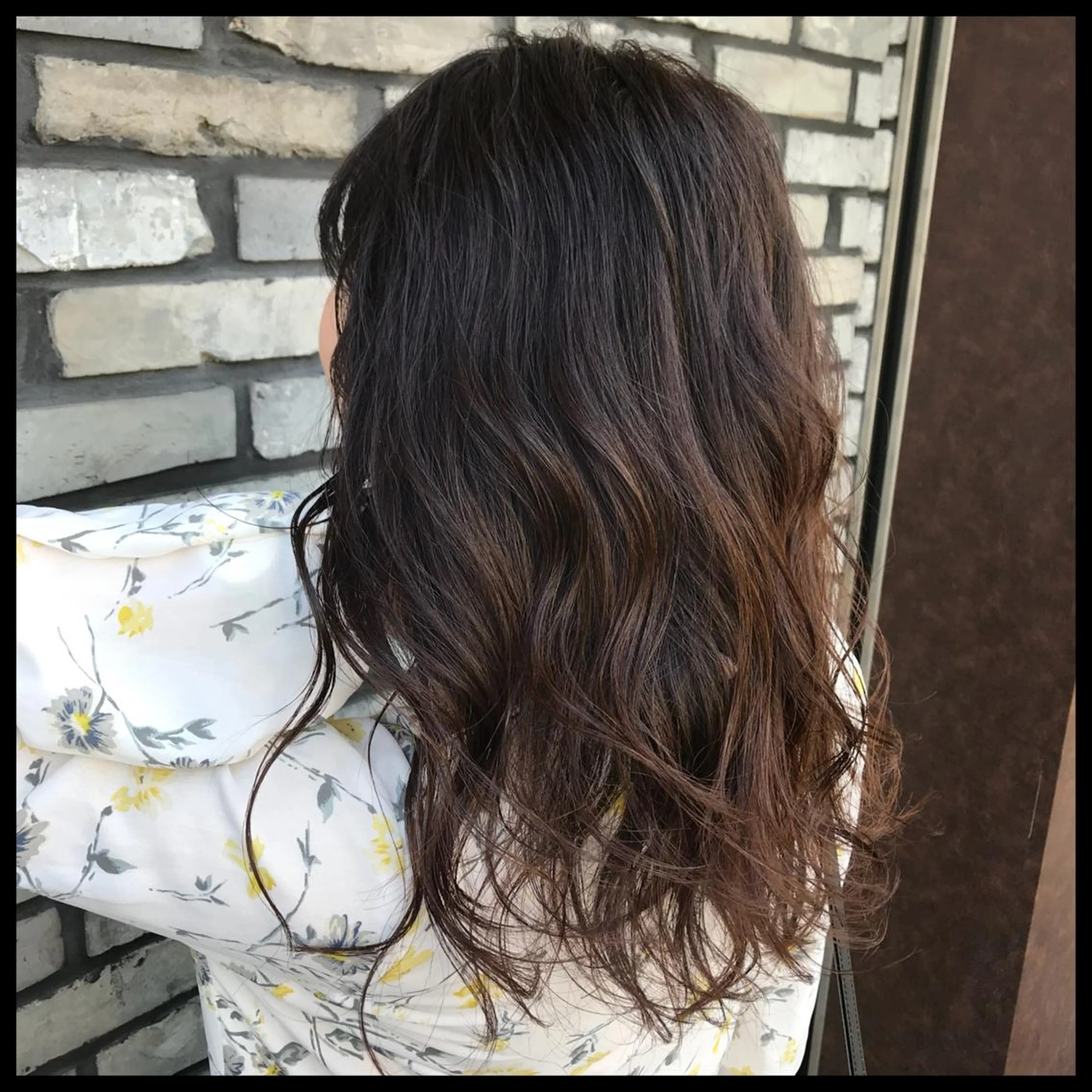 セミロング カラー 似合わせ/ブリーチ カラー.岡田友仁のヘアスタイル