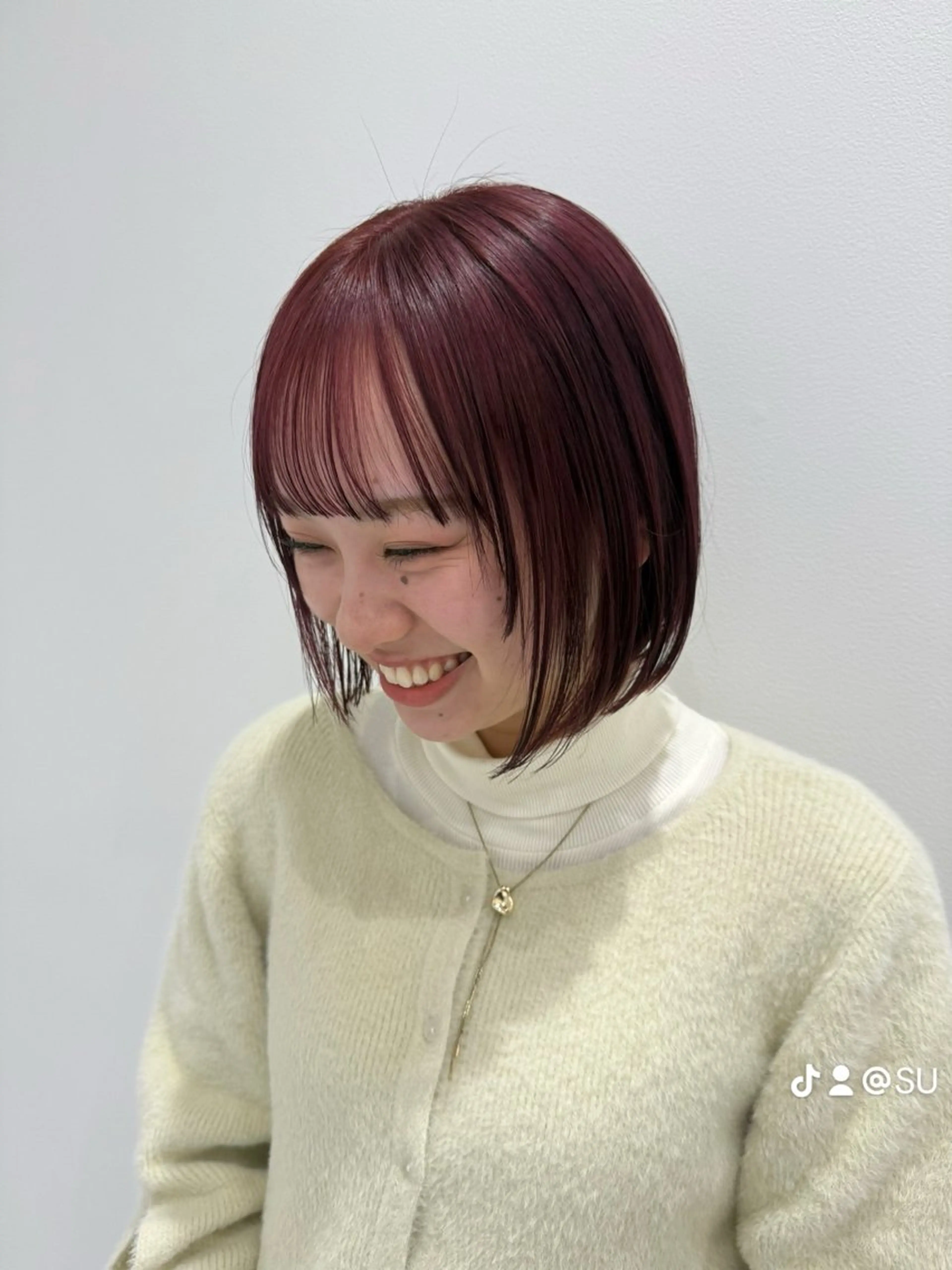 ショート カラー ボブレイヤー ブリーチ 透明感カラー ダブルカラー ハイトーンカラー 柔らかレイヤー× 透け感カラー/SUのヘアスタイル