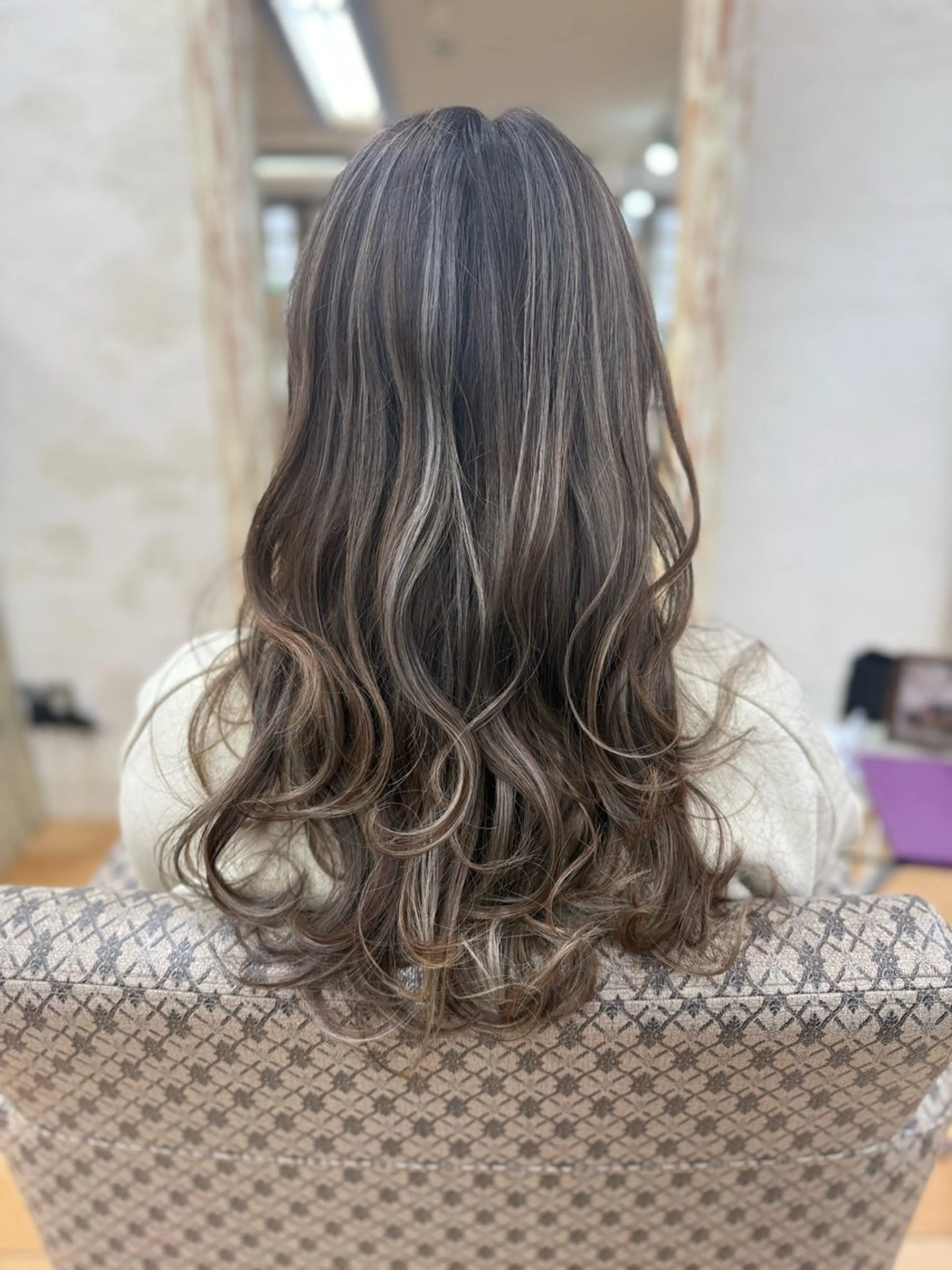 大人気‼️コントラストハイライト+カット(ケアブリーチ込み)の写真