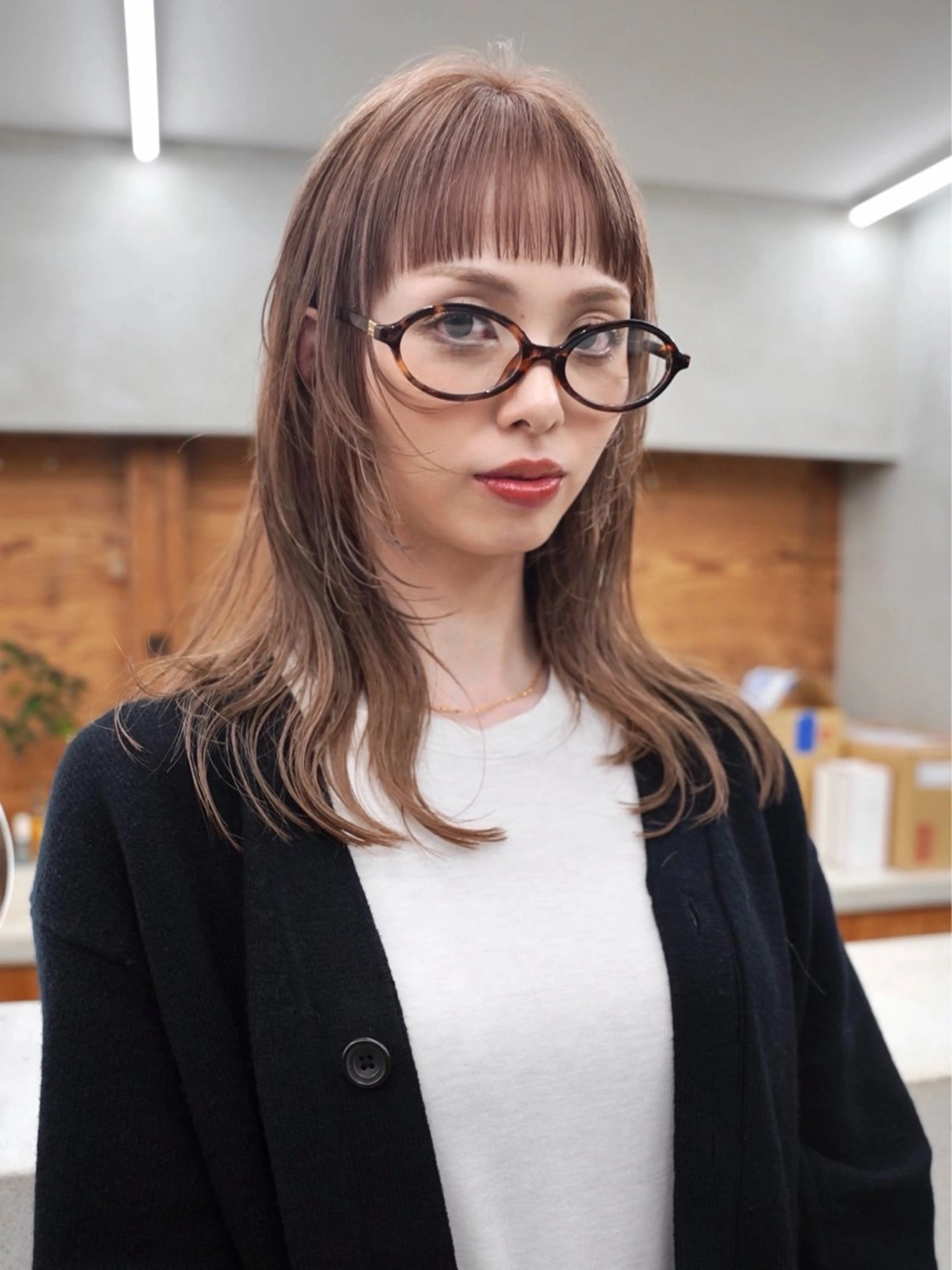 セミロング カラー ベージュカラー ミルクティーベージュ レイヤーカット ヘアカラー Kaito🐶 /デザイン/レイヤーのヘアスタイル