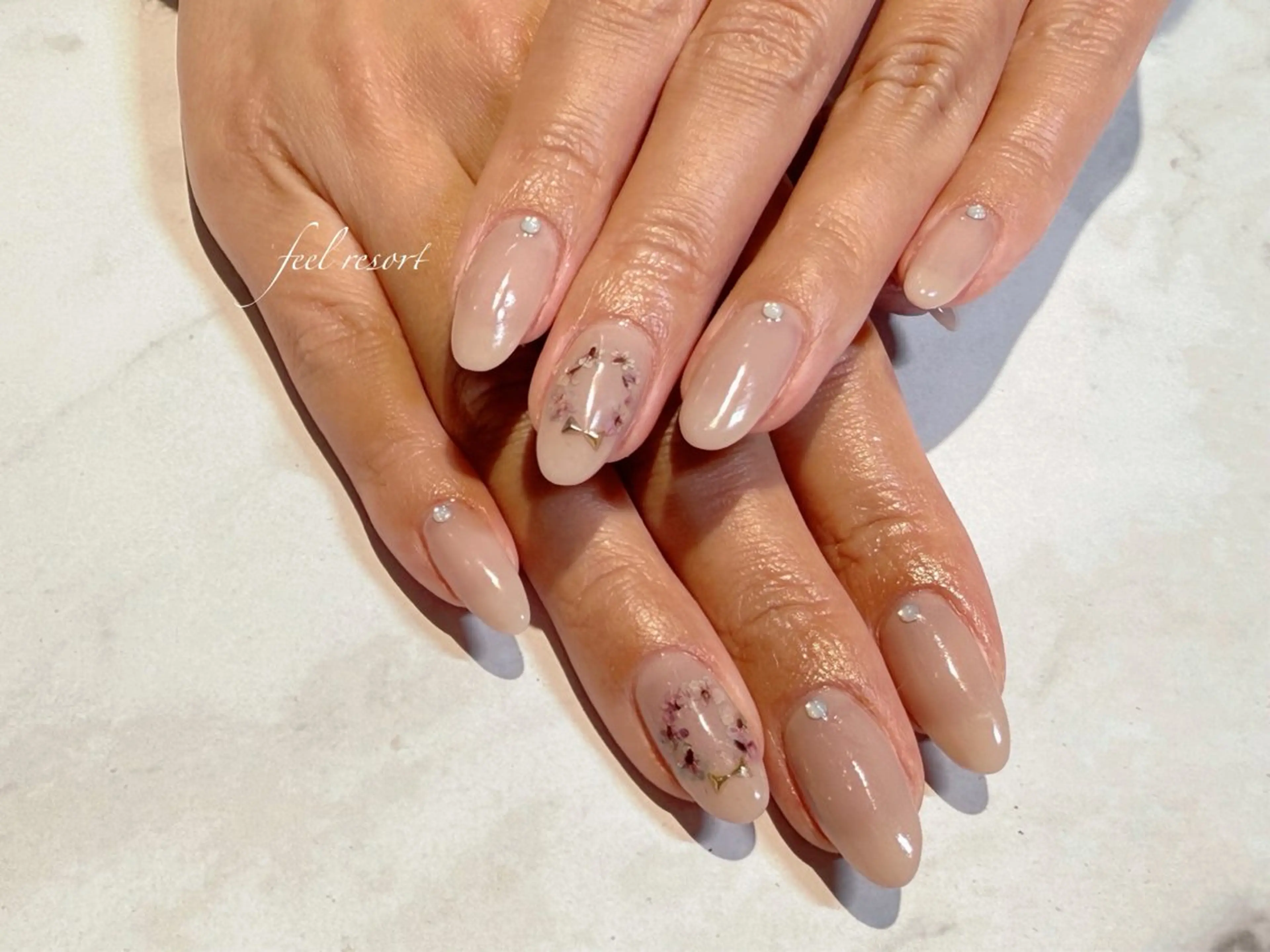 ネイル 長さ出し フットネイル フレンチネイル ジェルネイル ガラスフレンチ ハンドネイル Lien（リアン） 銀座駅6分のネイルデザイン