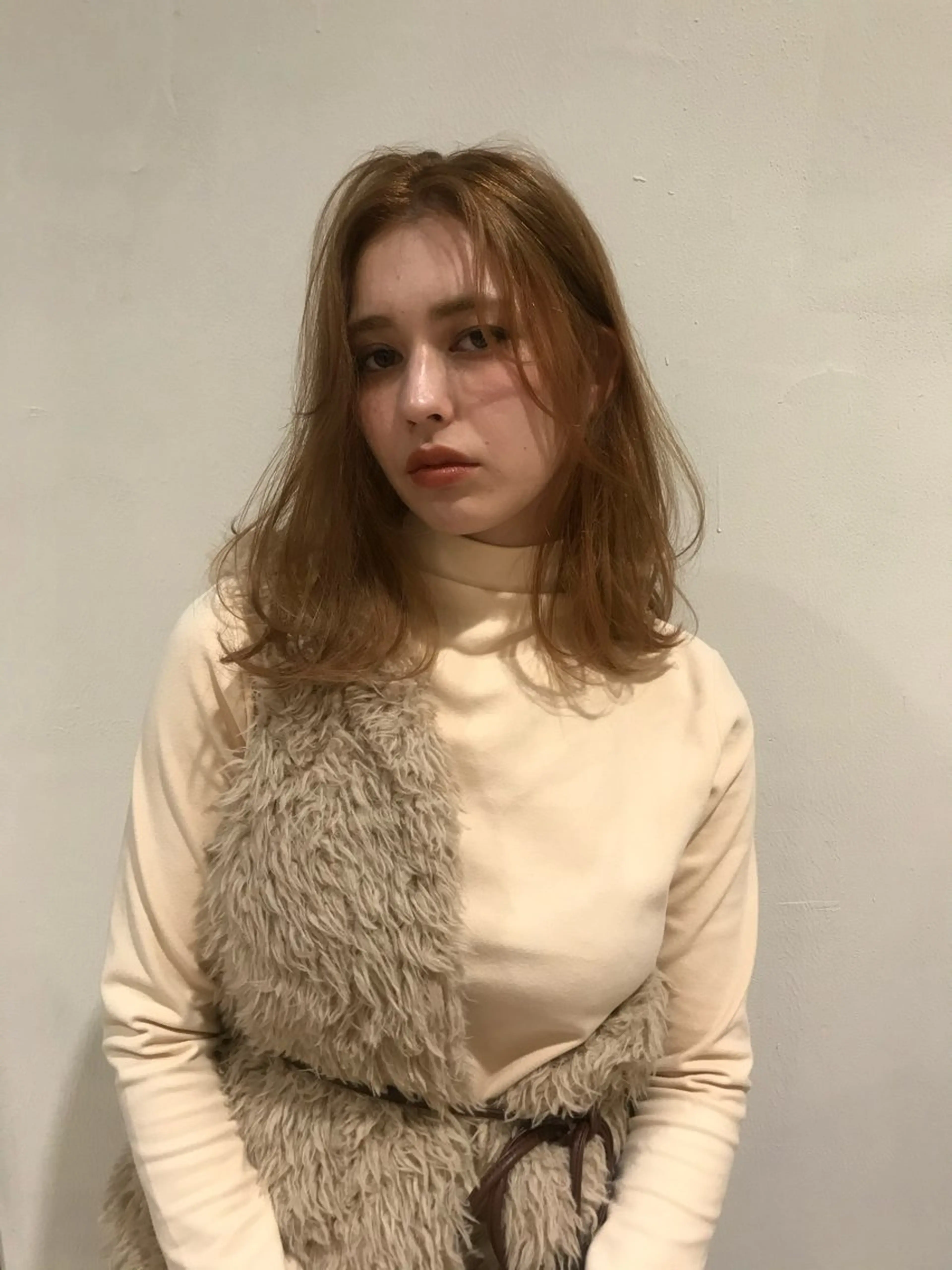 セミロング ルプラボウ/日野 /ショート/レイヤーのヘアスタイル