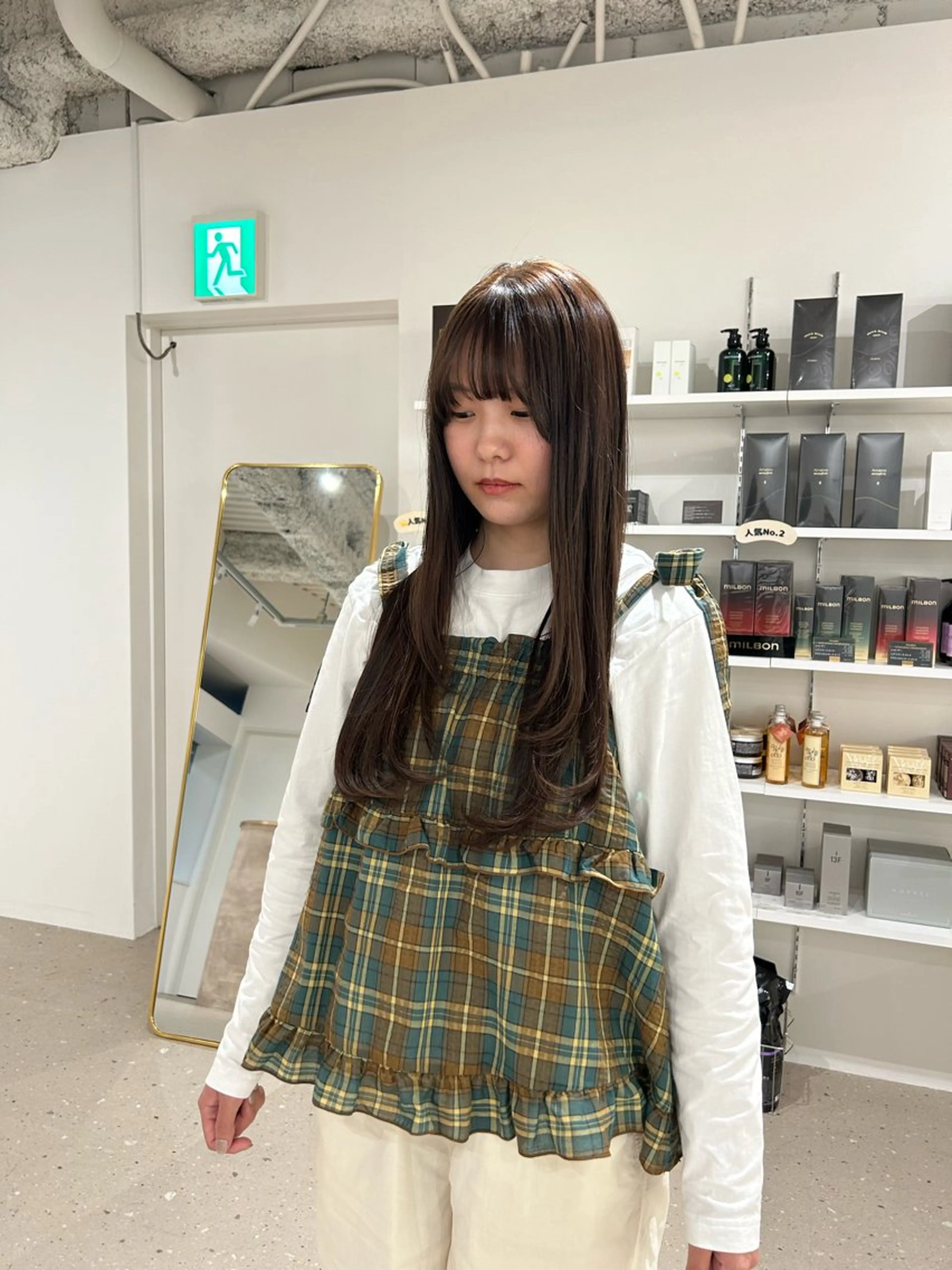 ロング ヘアカラー 小西 瑞穂のヘアスタイル