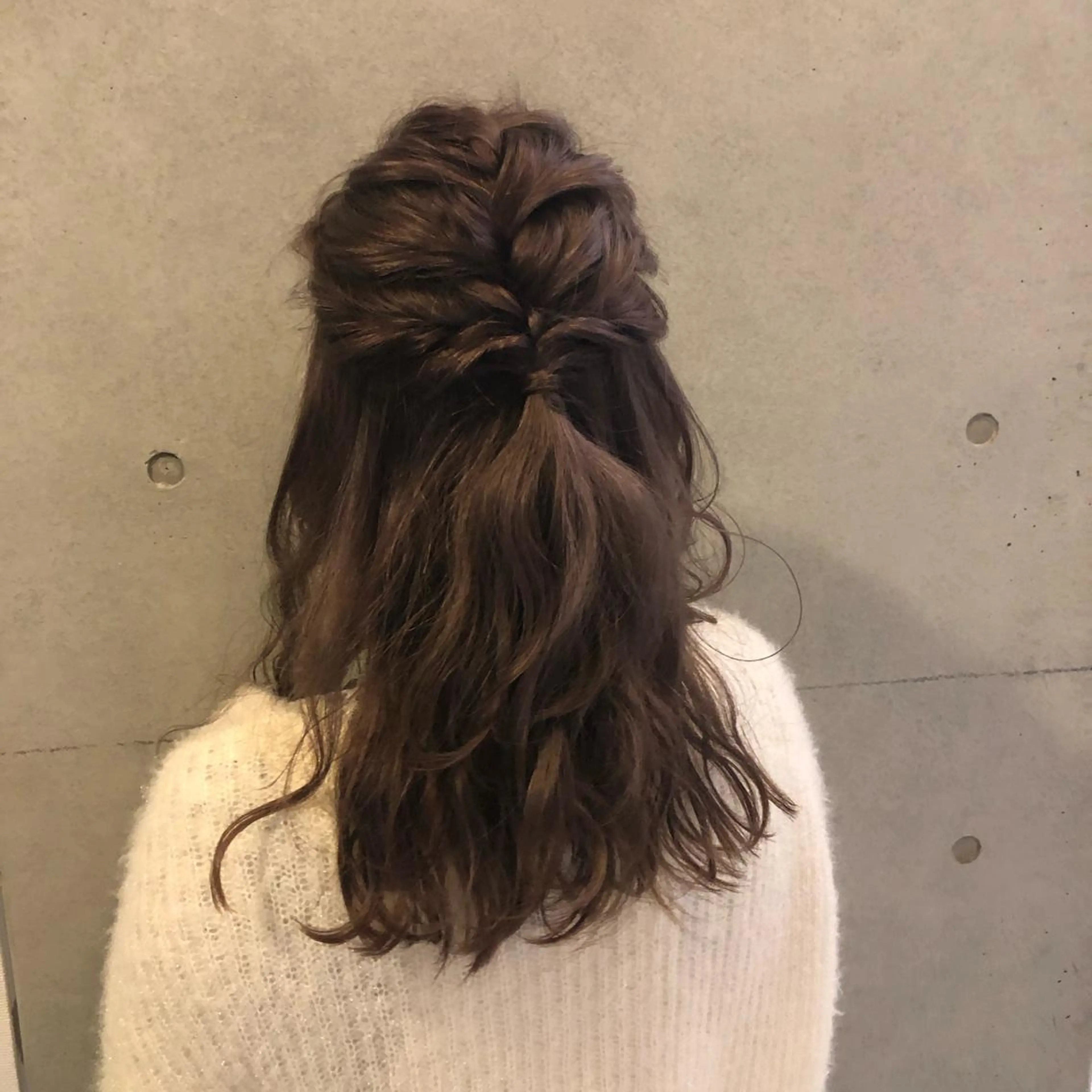 セミロング カラー パーマ ヘアアレンジ ハーフアップ 暖色ボブ 🍊rikakoのヘアスタイル