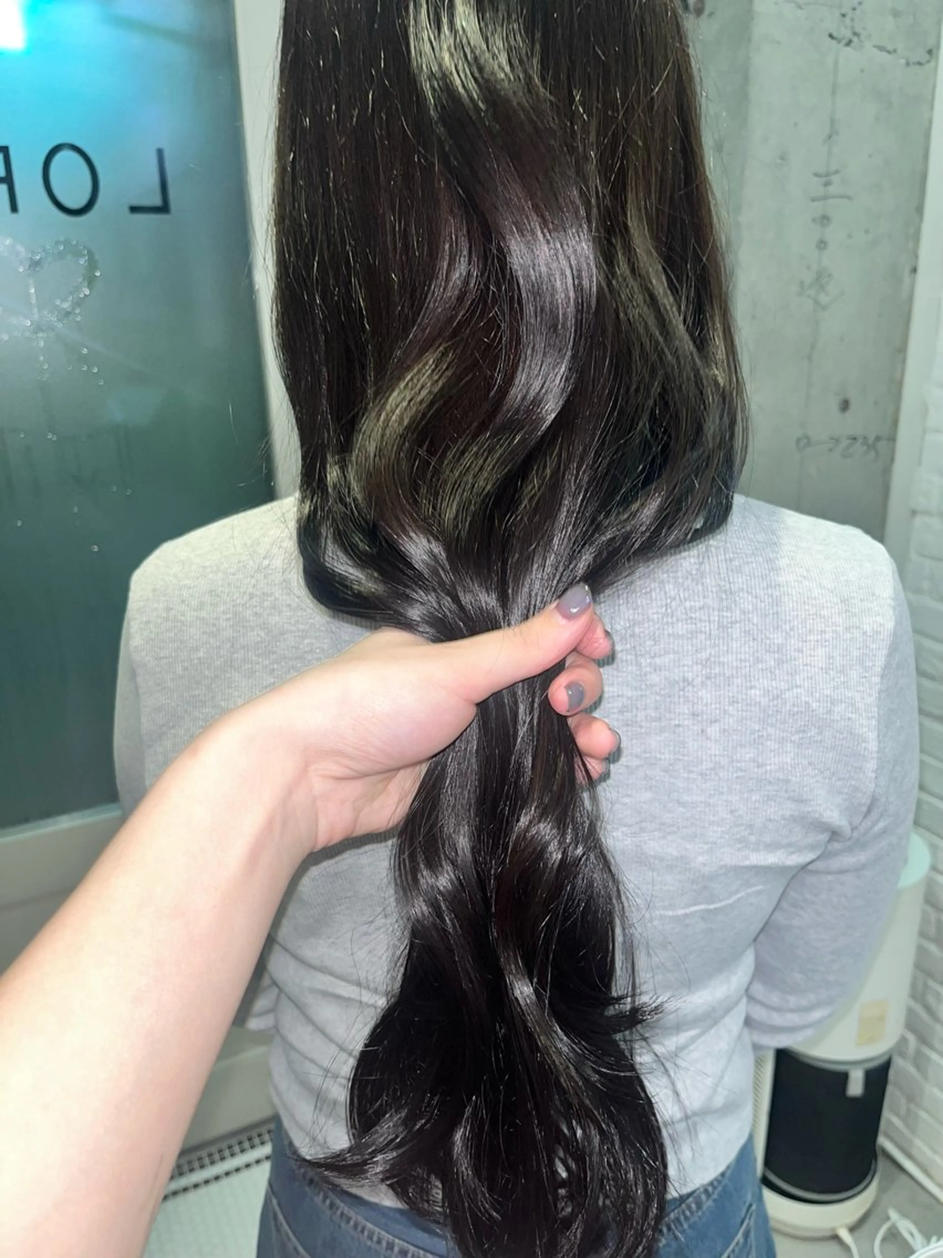 ロング カラー ヘアカラー トリートメント くすみカラー/海外 レイヤー/ ローレンのヘアスタイル