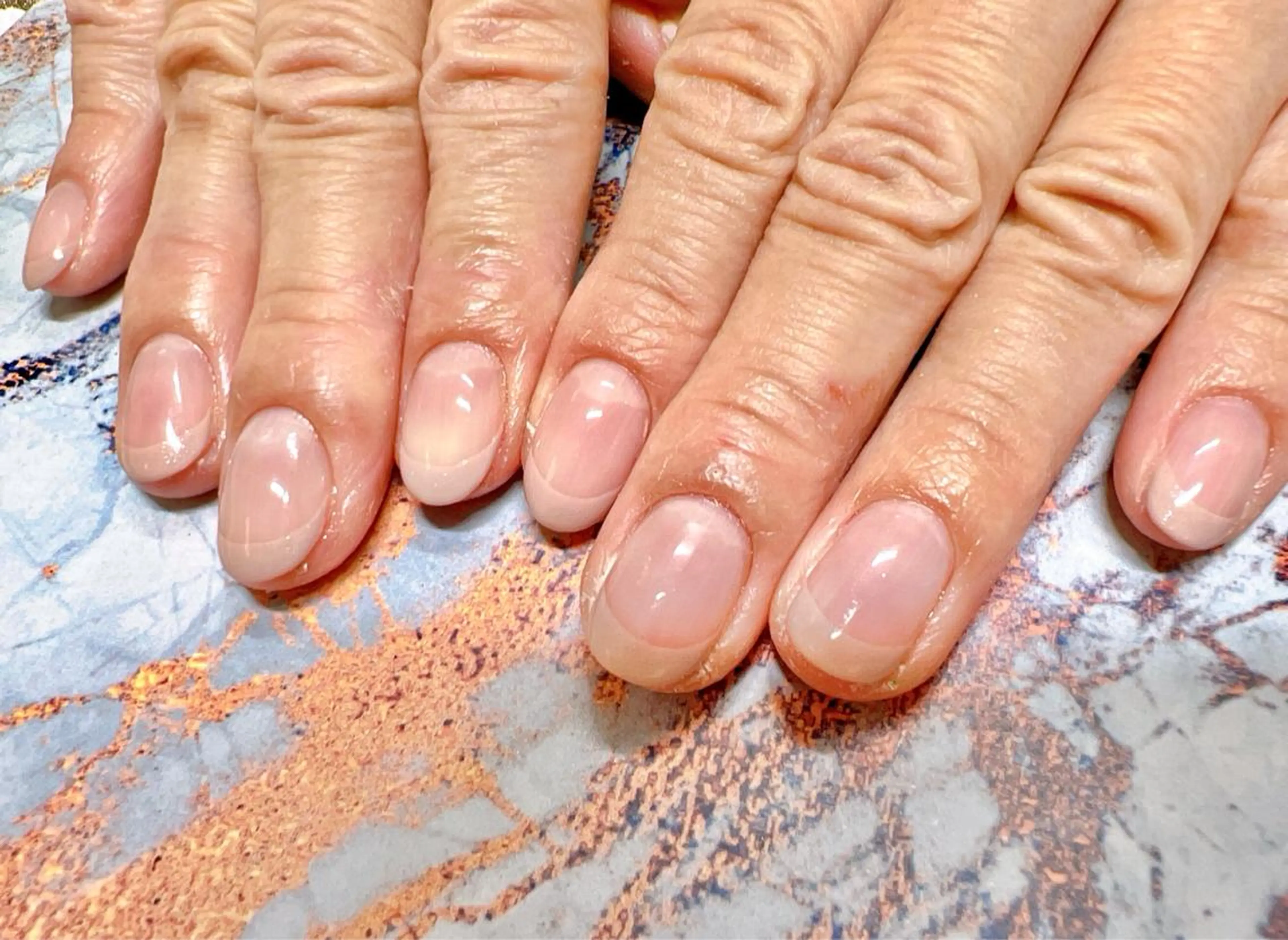 ネイル フレンチネイル mogunail &blowのネイルデザイン