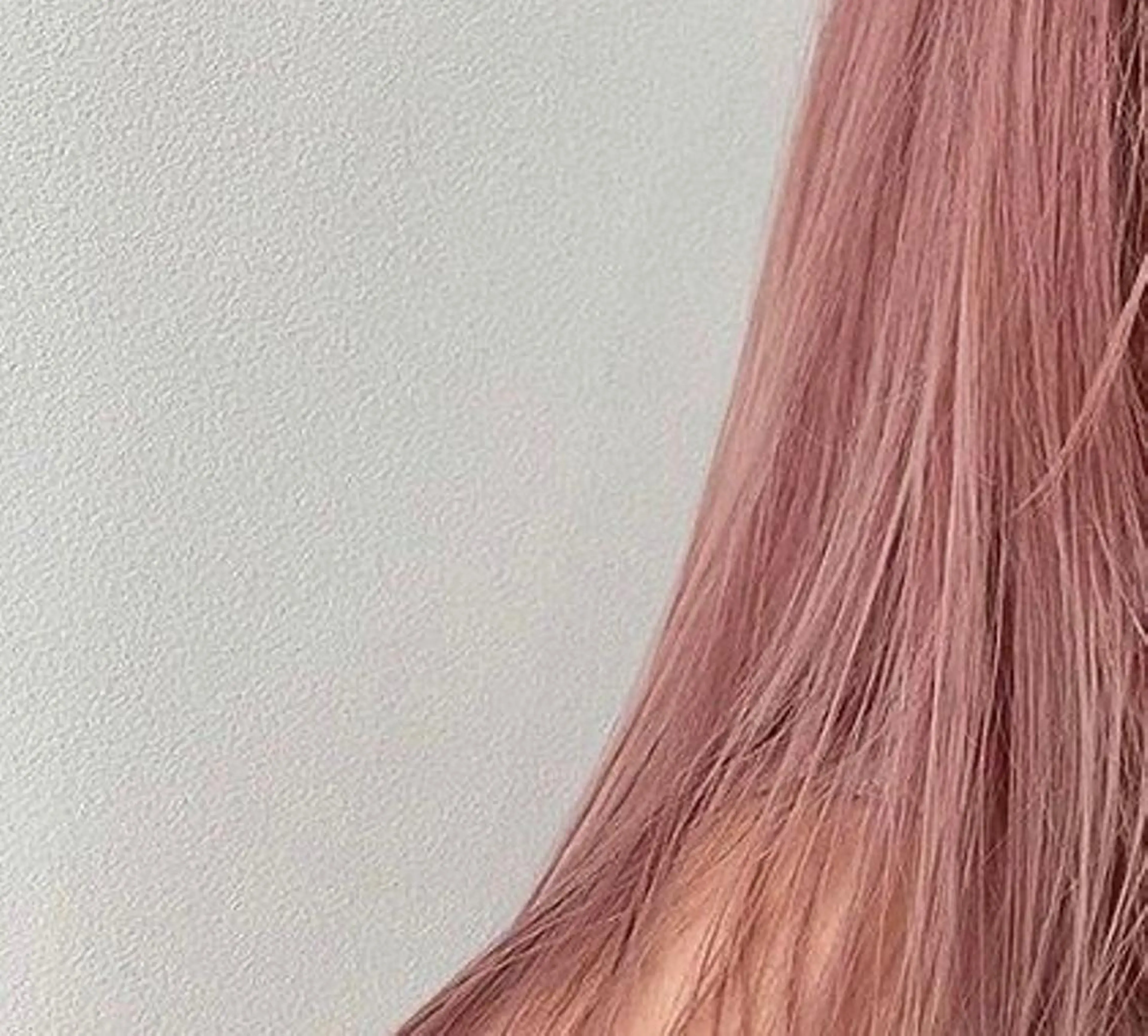 ロング カラー ニシキオリ ユウキのヘアスタイル