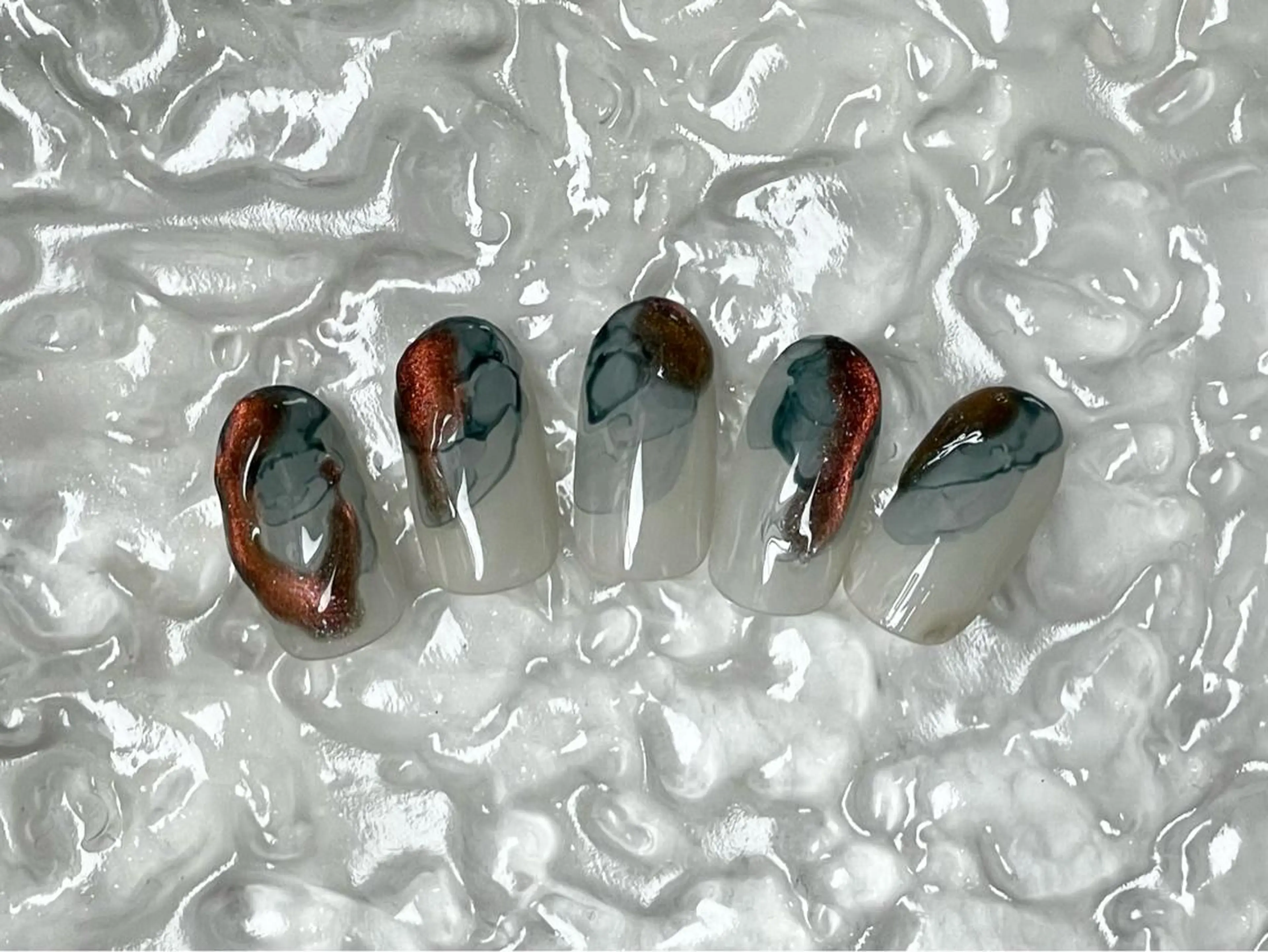 ネイル アートネイル ジェルネイル マグネットネイル ニュアンスネイル オフィスネイル ハンドネイル kinjo yuaのネイルデザイン