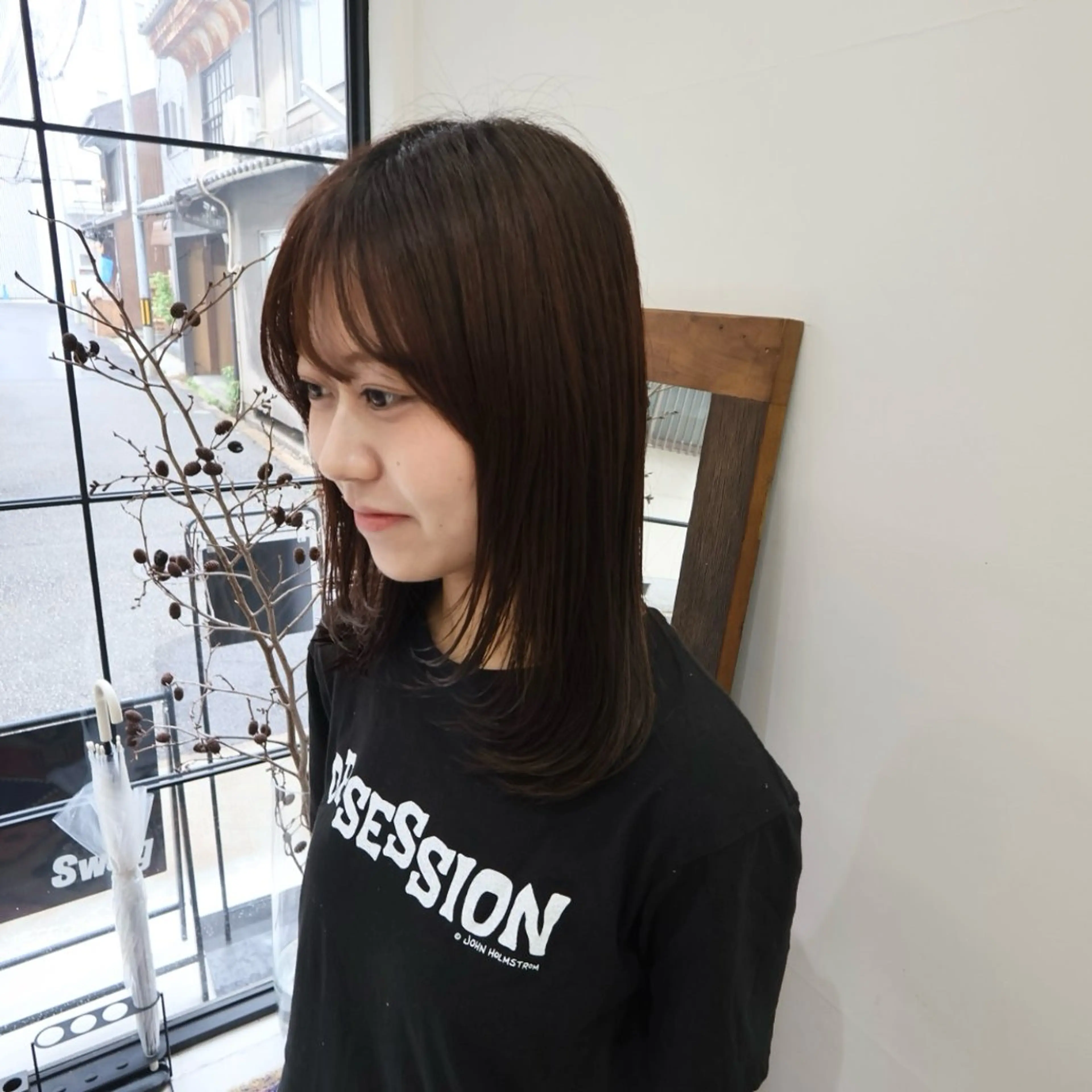 ミディアム カラー 顔まわりレイヤー 顔周りカット レイヤーカット カット ヘアカラー momo / カラー、カットモデルのヘアスタイル