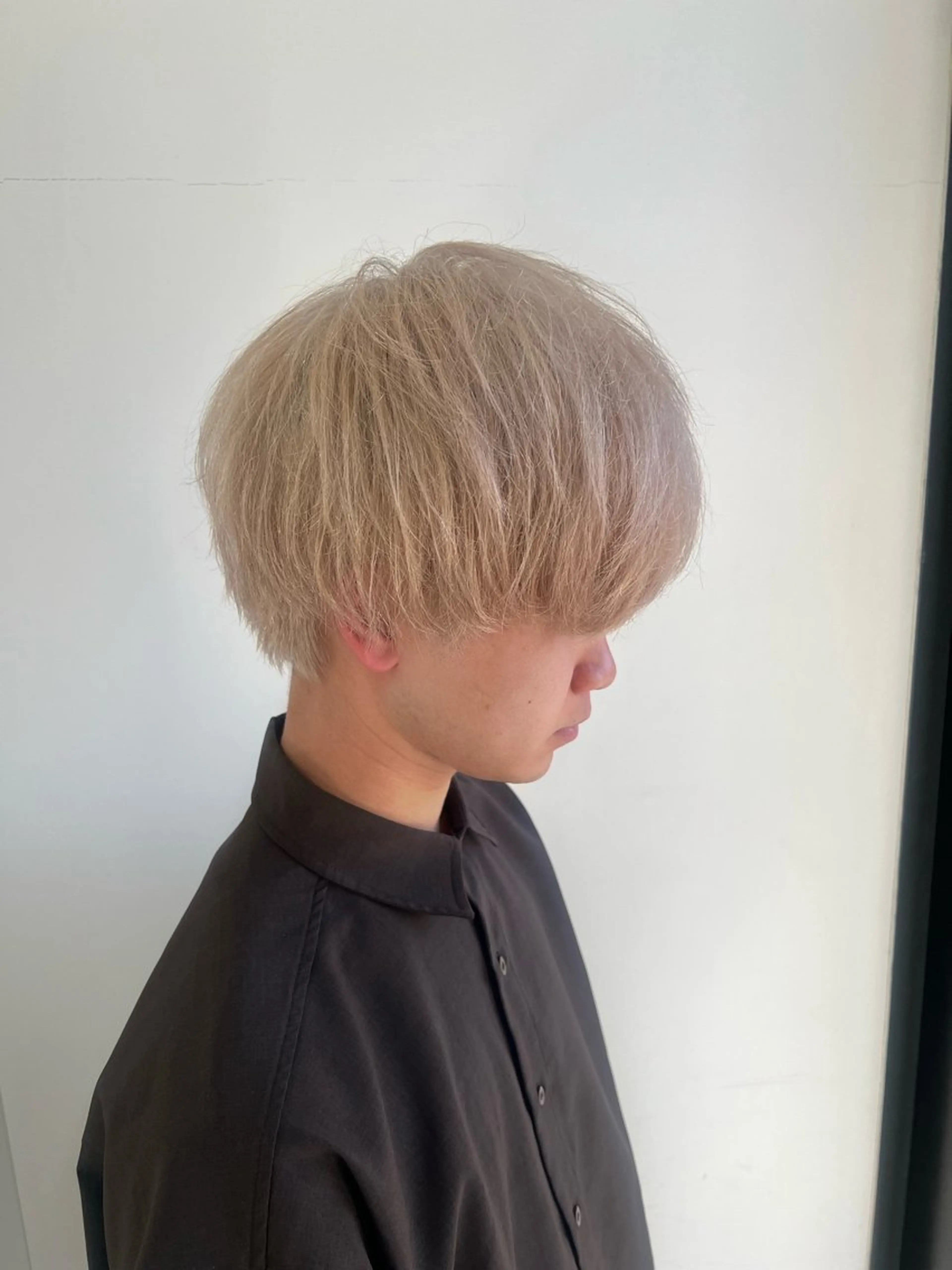 カラー メンズ ダブルカラー寒色系 ボリューム改善ハヤトのヘアスタイル