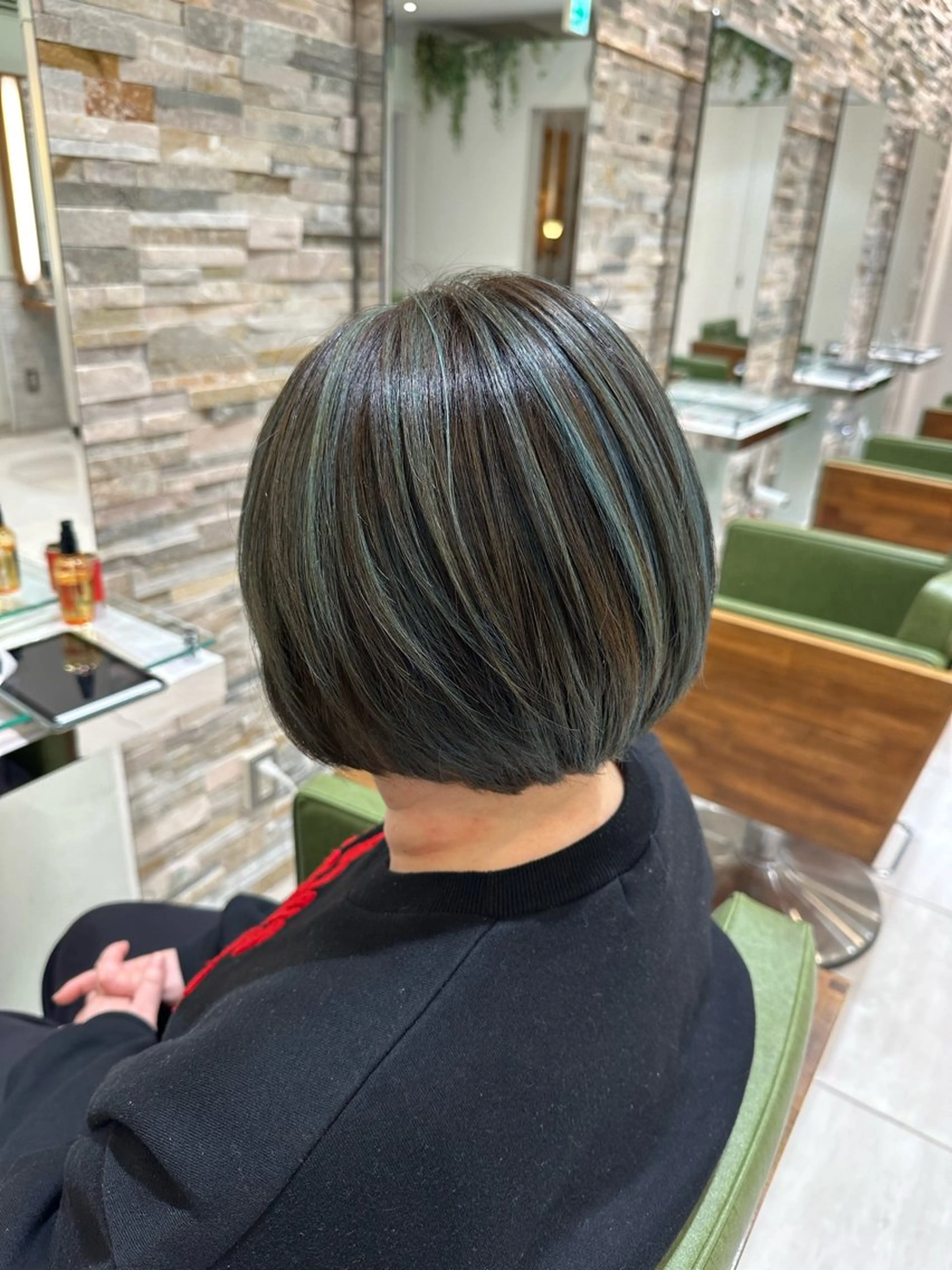 ショート カラー ショートボブ ハイライトカラー ボブ ハイライト ショートヘア 若林 美由希のヘアスタイル