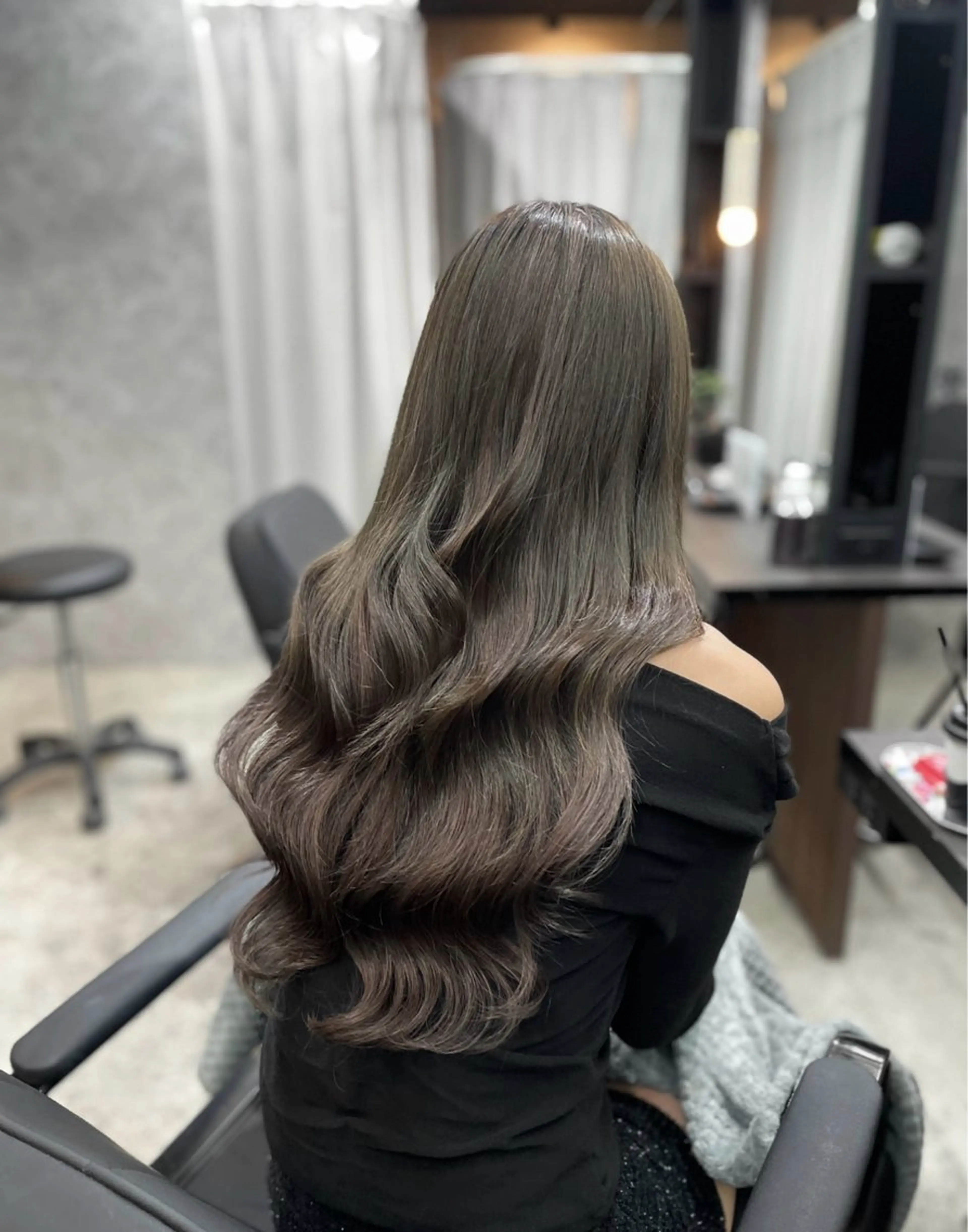 ロング ブリーチなしWカラー 超特化/YURAのヘアスタイル