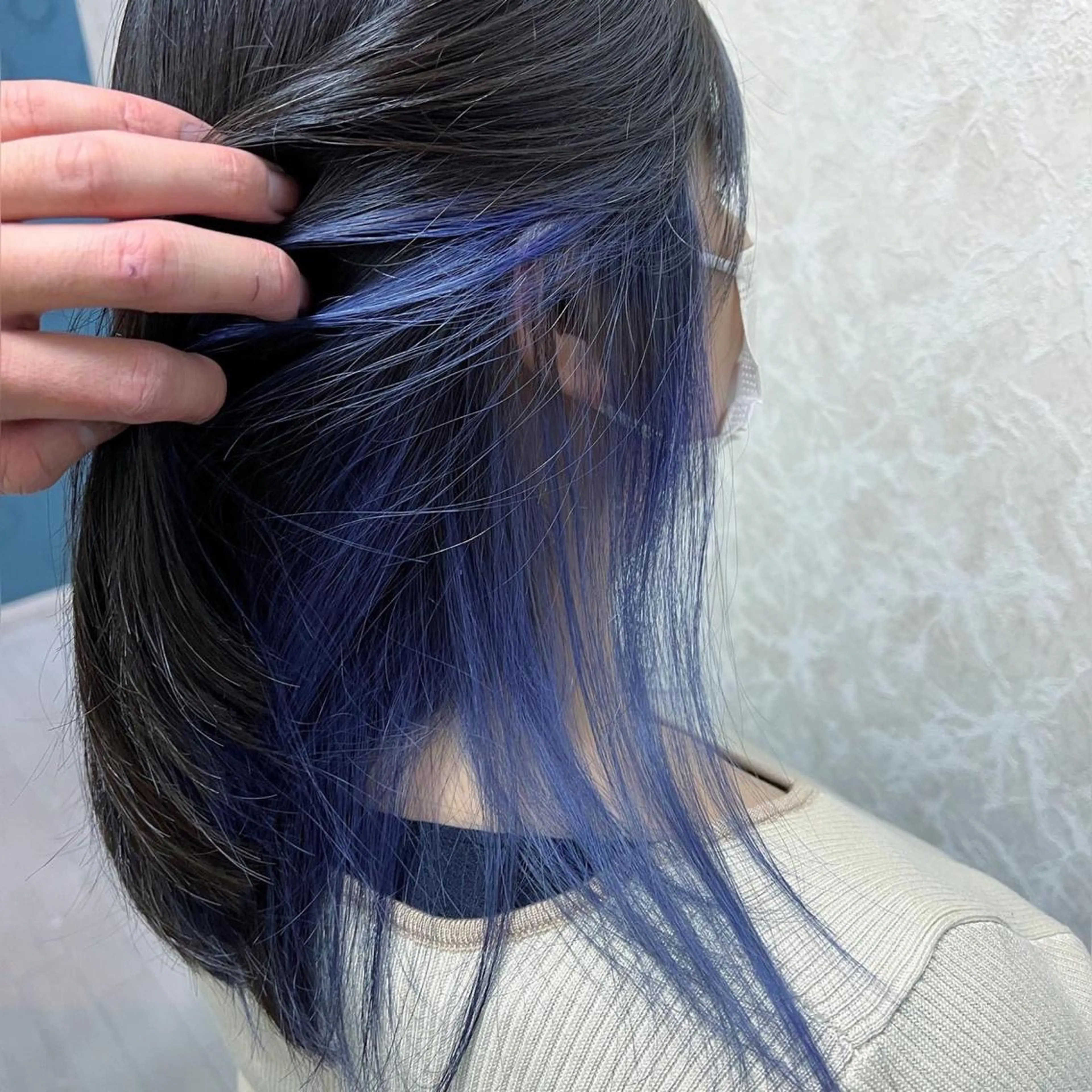 ミディアム カラー アッシュ ブリーチ ブルーカラー ケアブリーチ グレージュ カット ヘアカラー トリートメント ブリーチ/髪質改善/ レイヤー/YUTO‎のヘアスタイル