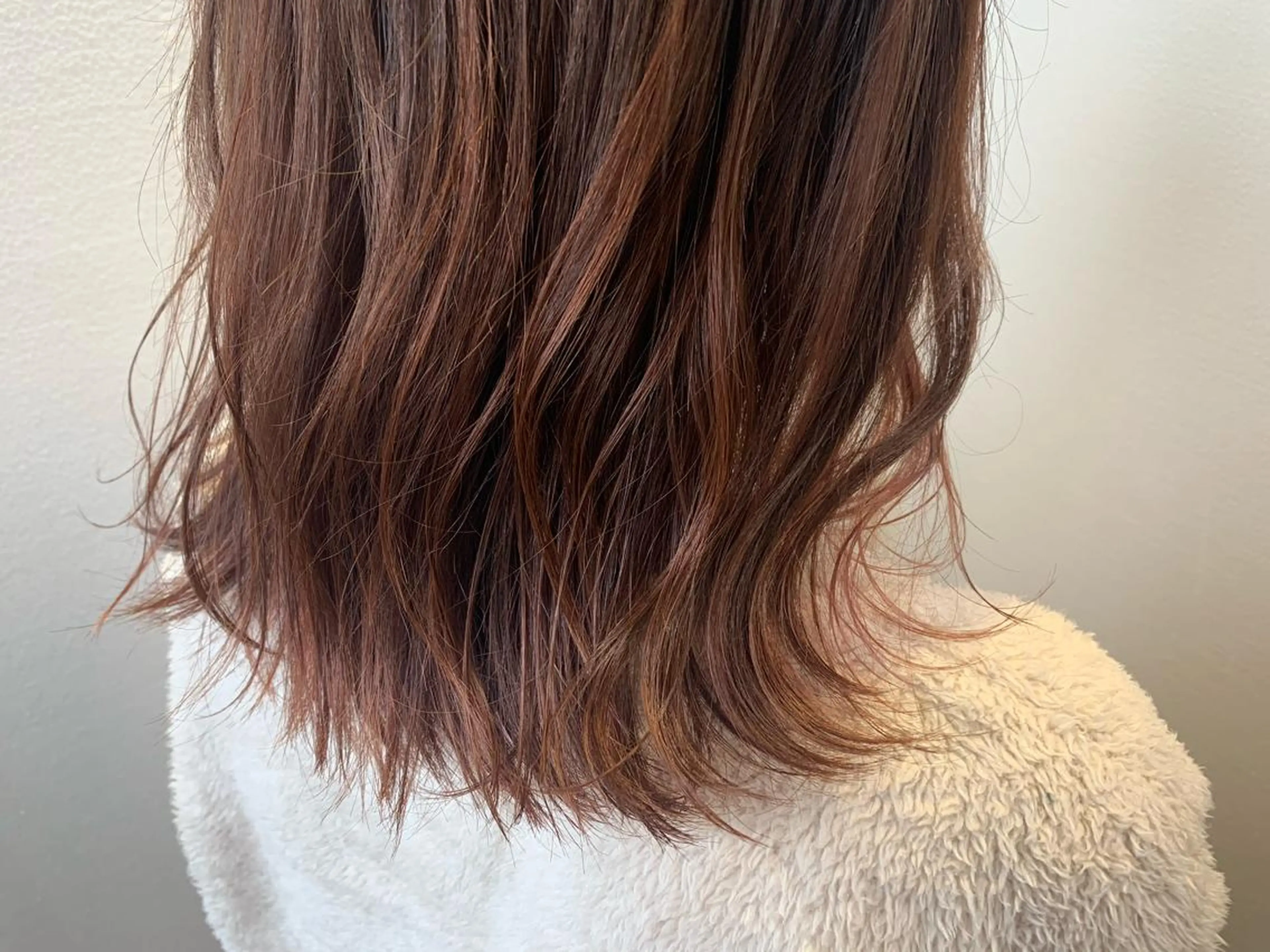 セミロング カラー アッシュ ピンクカラー カット ヘアカラー トリートメント Une（ユヌ）所属・【Uneユヌ】菊地 春那のヘアスタイル